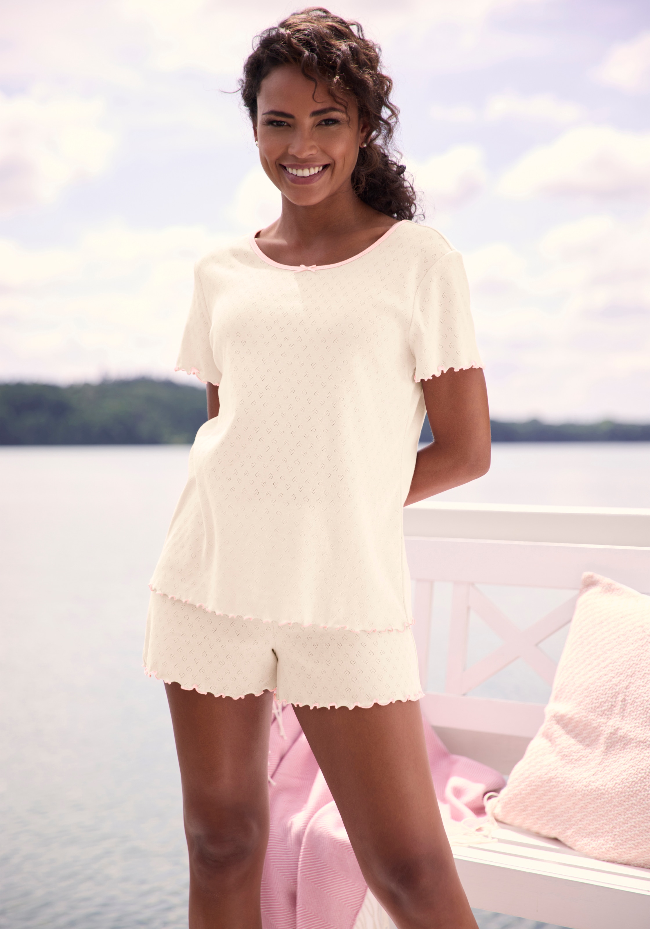 Vivance Dreams Shorty Packung, 3-teilig,  mit romantischem Ajourmuster