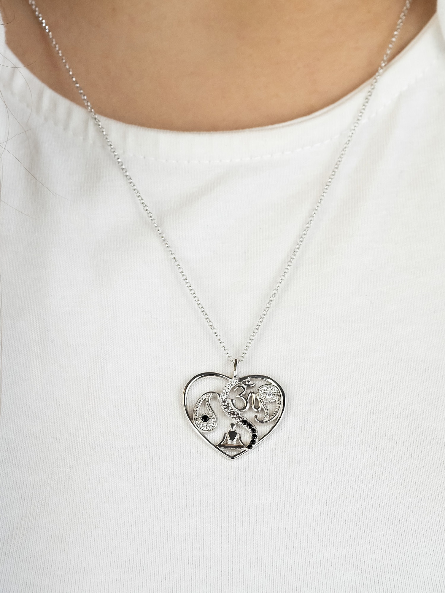 Engelsrufer Kette mit Anhänger »Yin Yang Herz Balance Tropfen Buddha und Om« Made in Germany - mit Zirkonia (synth.)