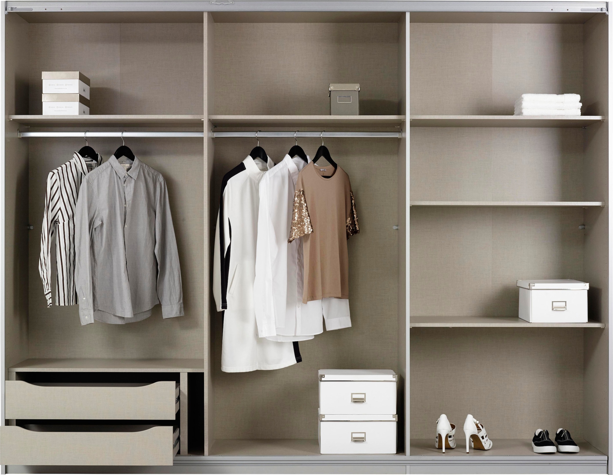 rauch Schwebetürenschrank »Kleiderschrank Schrank Garderobe Wäscheschrank Ankleide KULMBACH« optional mit Beleuchtung, Breiten 278/368 cm Höhen 214/233 cm,  mit umfangreicher Innenausstattung und Passepartout MADE IN GERMANY