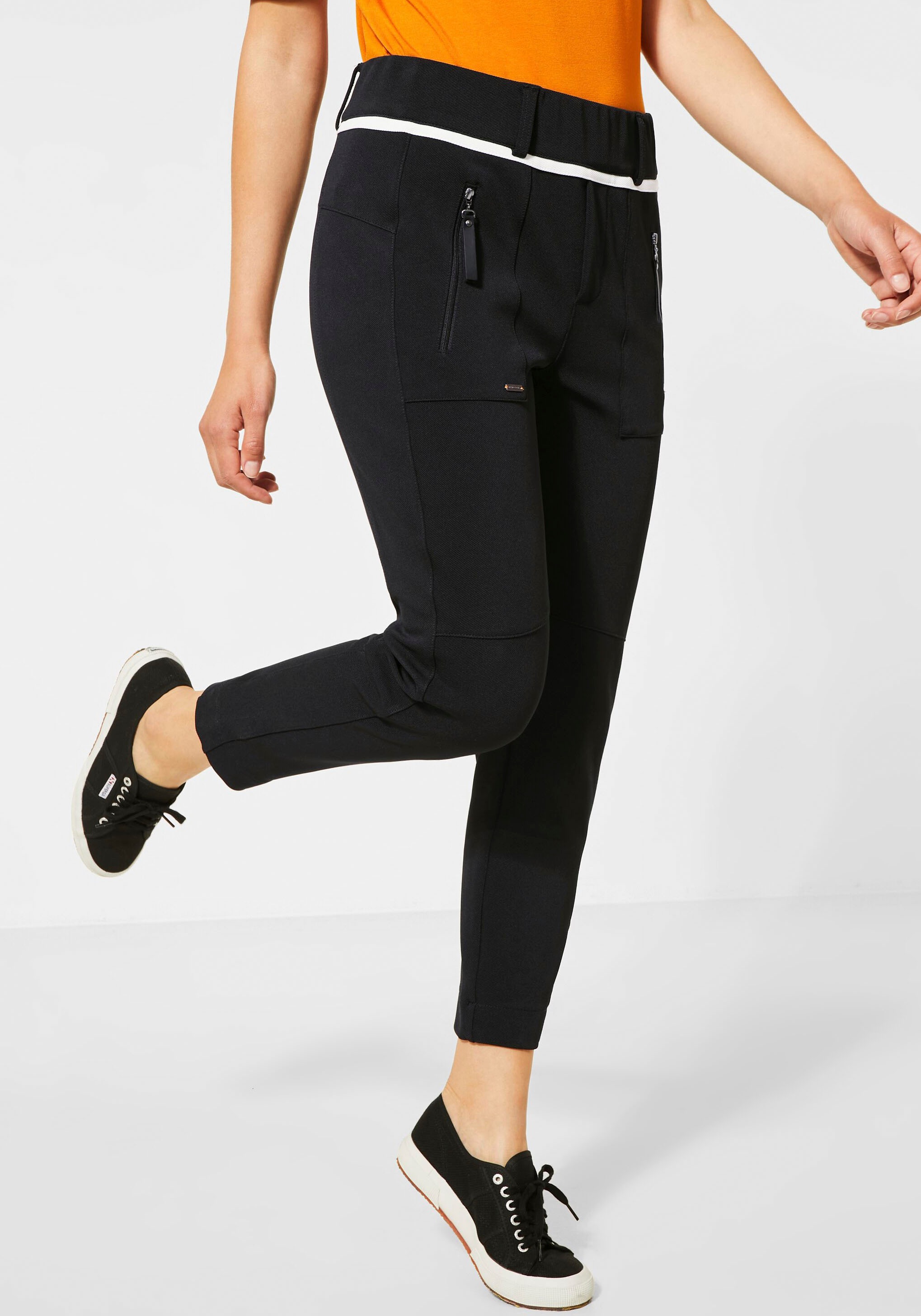 Jogger Pants Damen Bequem Online Kaufen Universal At
