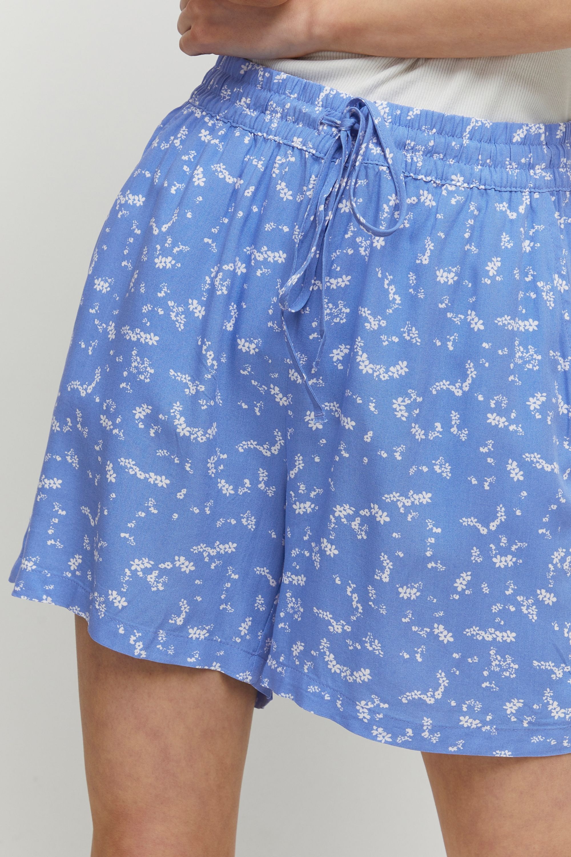 b.young Shorts »Shorts BYMmjoella«