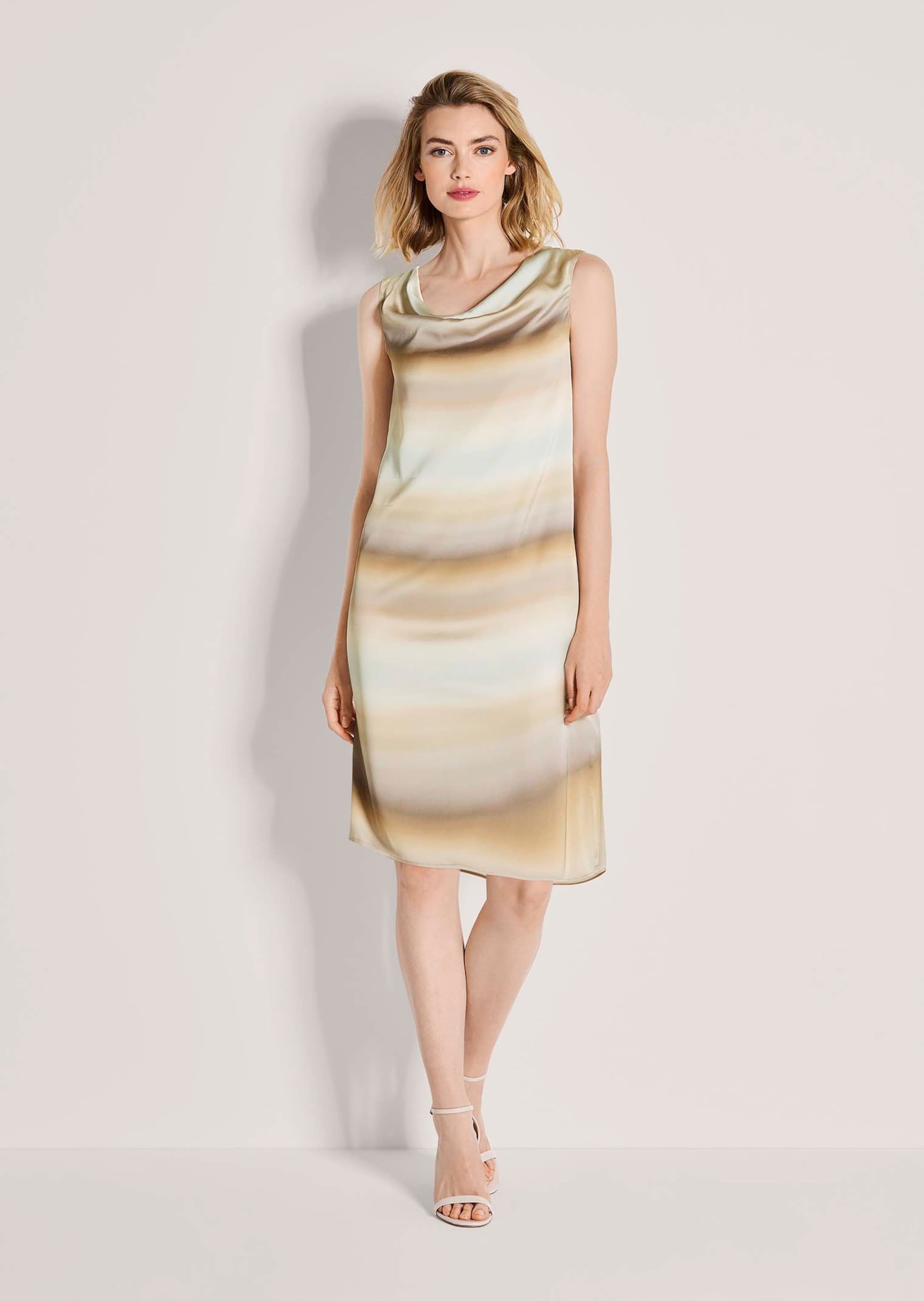 MADELEINE Sommerkleid »Satinkleid Viskosekleid mit Aquarell-Print« Fließendes Farbspiel