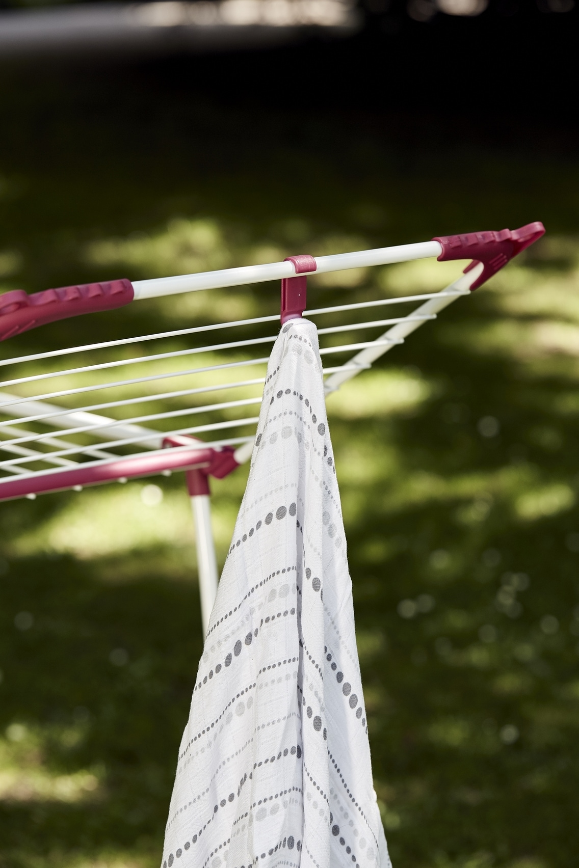 WENKO Wäscheständer »Modell Summer Dry«, Flügelwäschetrockner, 13 m Trockenlänge, platzsparend zusammenklappbar