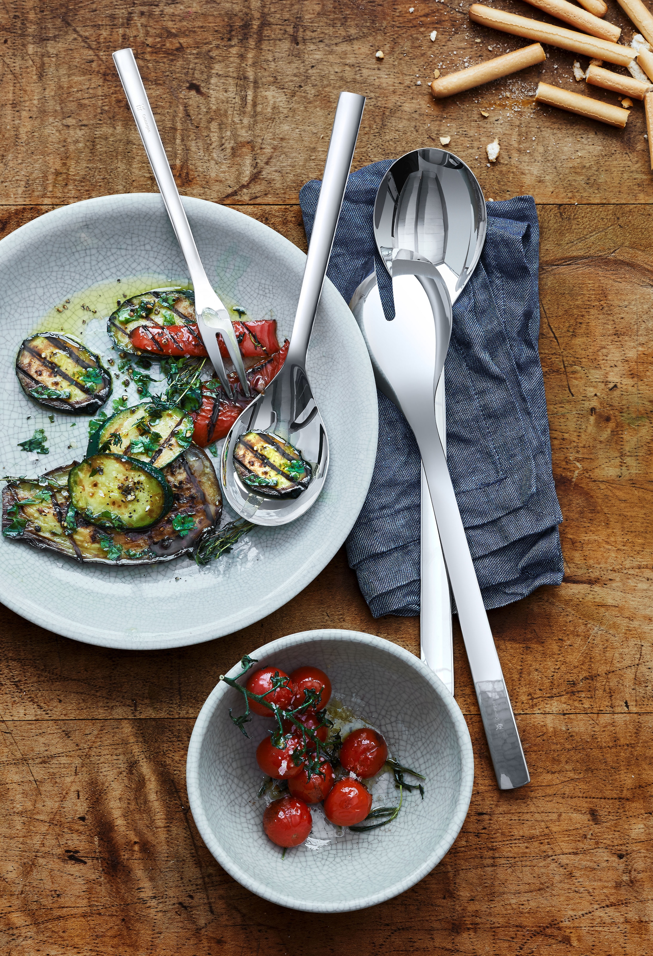WMF Salatbesteck »Nuova« 2x Salatbesteck, Servierlöffel 25 cm, Serviergabel 20 cm, Cromargan