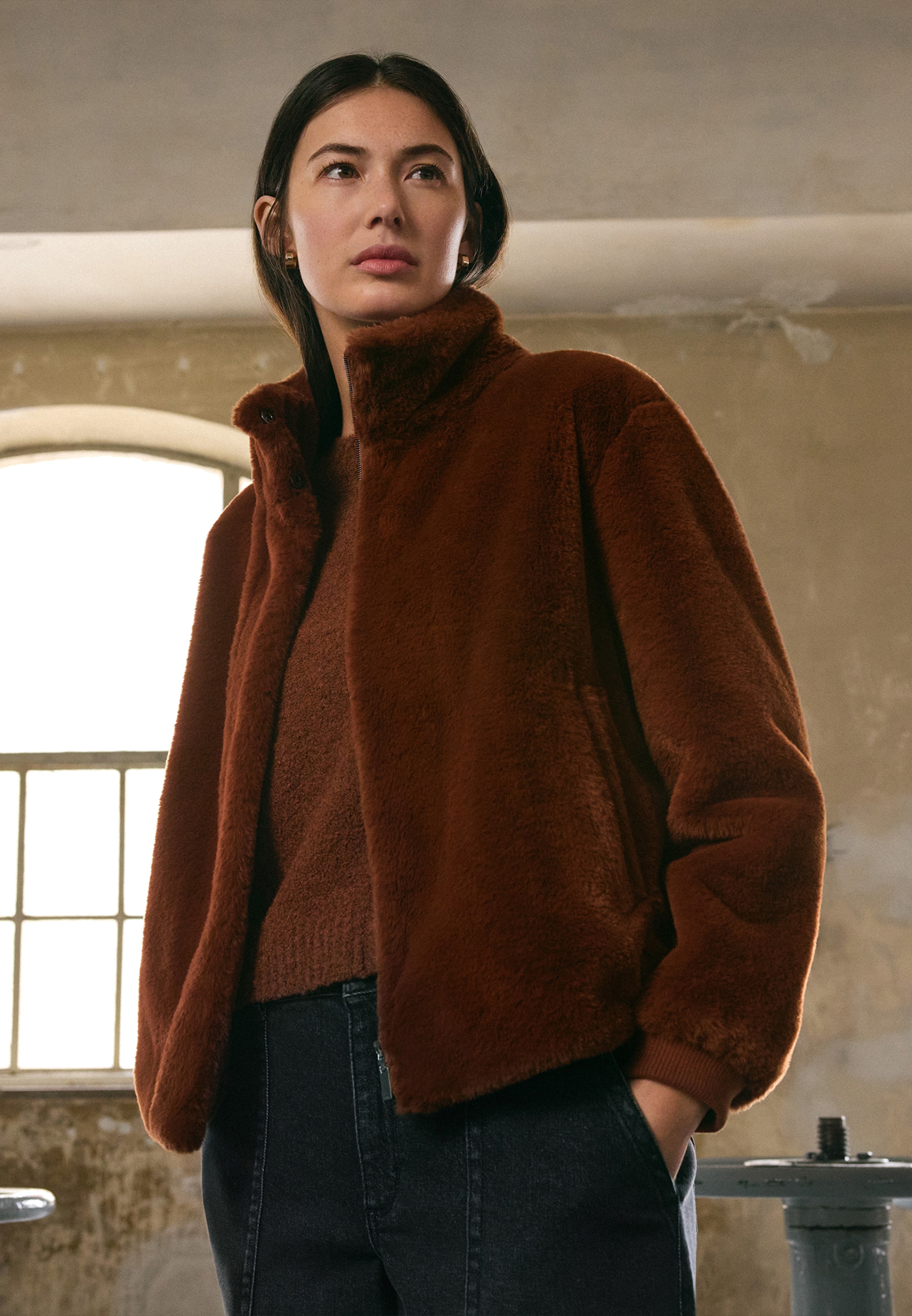 Betty&Co Fellimitatjacke »Kunstfell-Jacke mit Taschen«