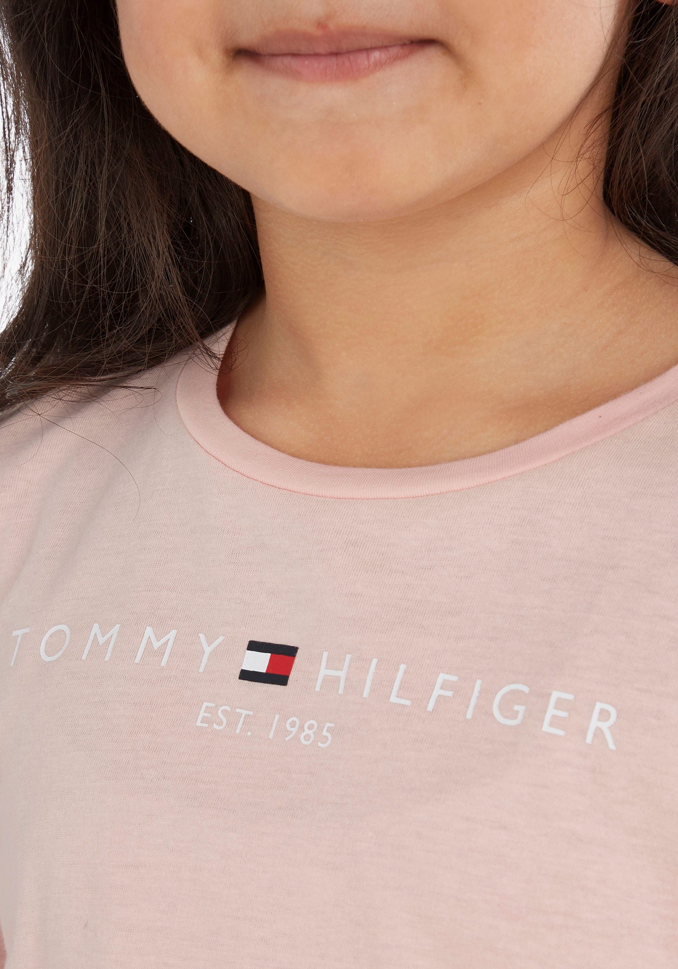 Tommy Hilfiger Langarmshirt »ESSENTIAL TEE L/S«, Kinder Kids Junior MiniMe,mit  Tommy Hilfiger Logo-Schriftzug bei ♕