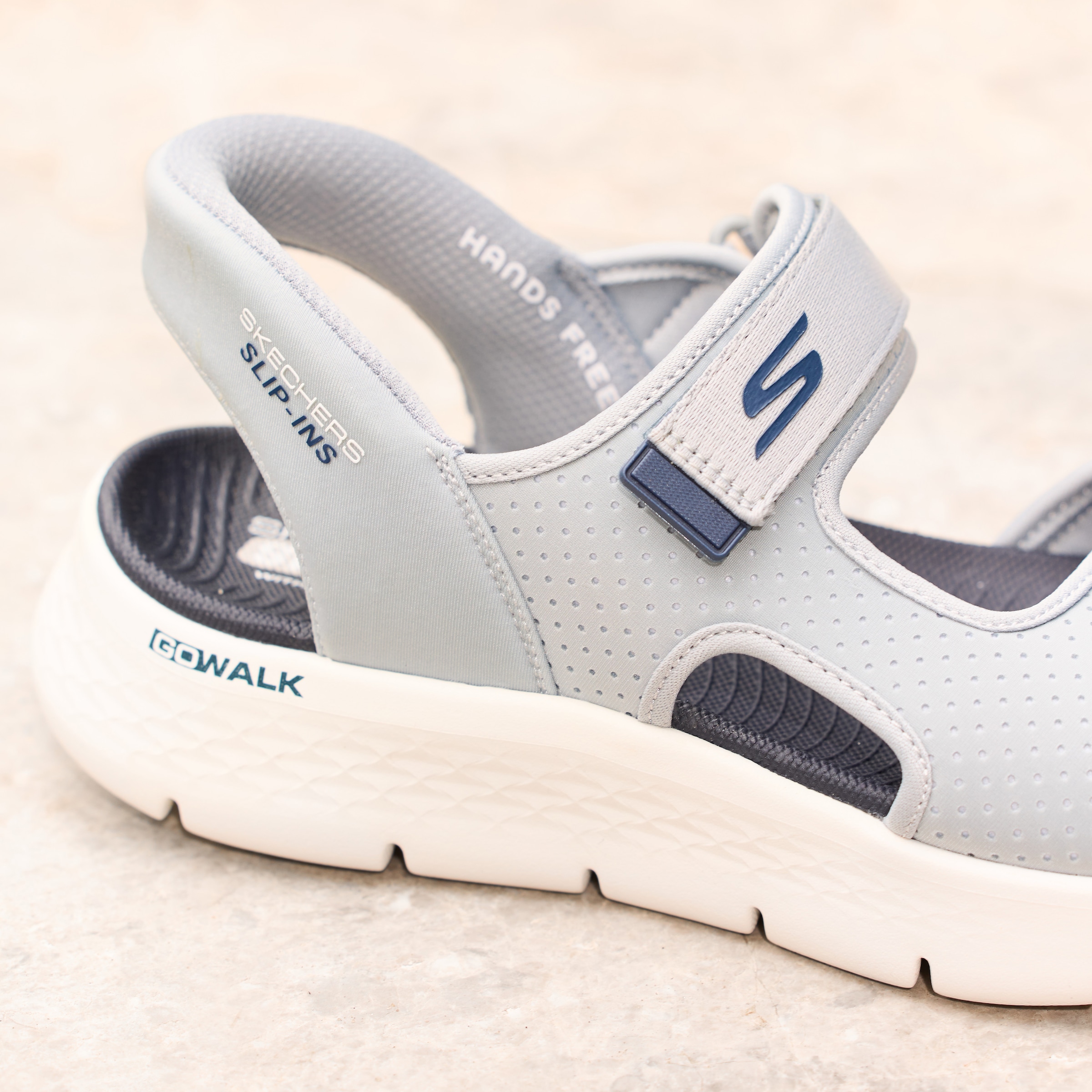 Skechers Sandale »GO WALK FLEX SANDAL-EASY ENTRY«  Sommerschuh, Sandalette, Slip-In mit atmungsaktiver Goga Mat Sohle