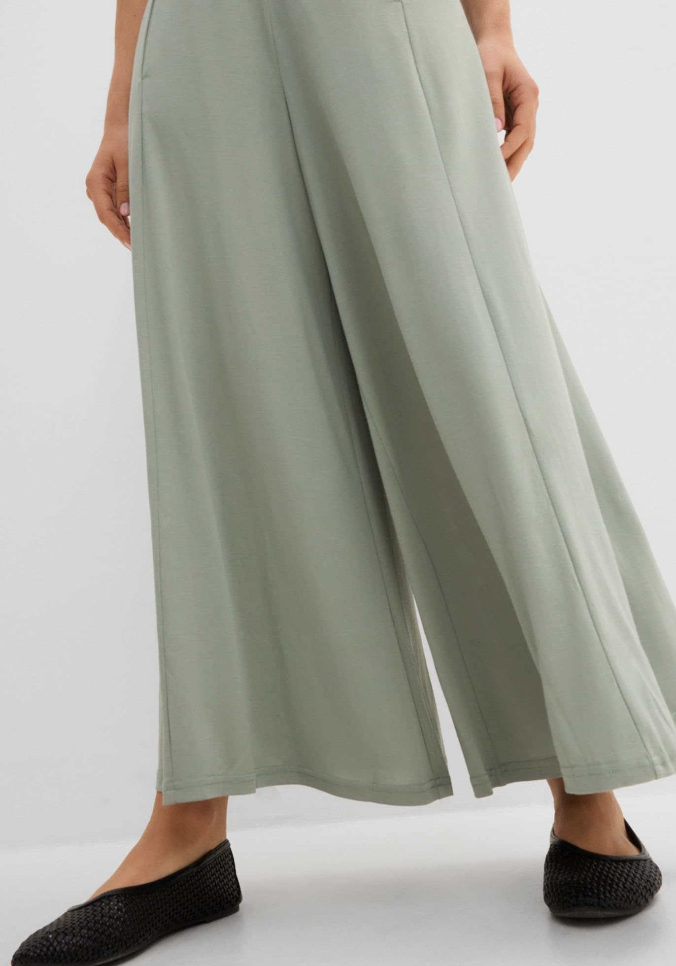 bonprix Culotte »Jersey-Culotte mit weitem Bein«  aus Modal und Polyester, Loose fit Passform, weites Bein