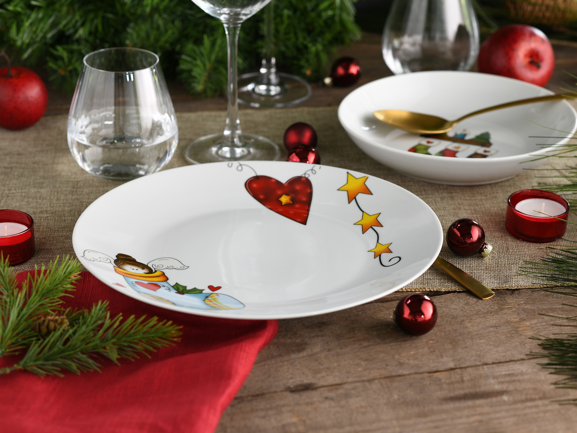 CreaTable Tafelservice »Luna Socken, Tafel-Service 12-tlg« Teller Set, Winterlicher Dekor mit lustigen Sockenmotiven