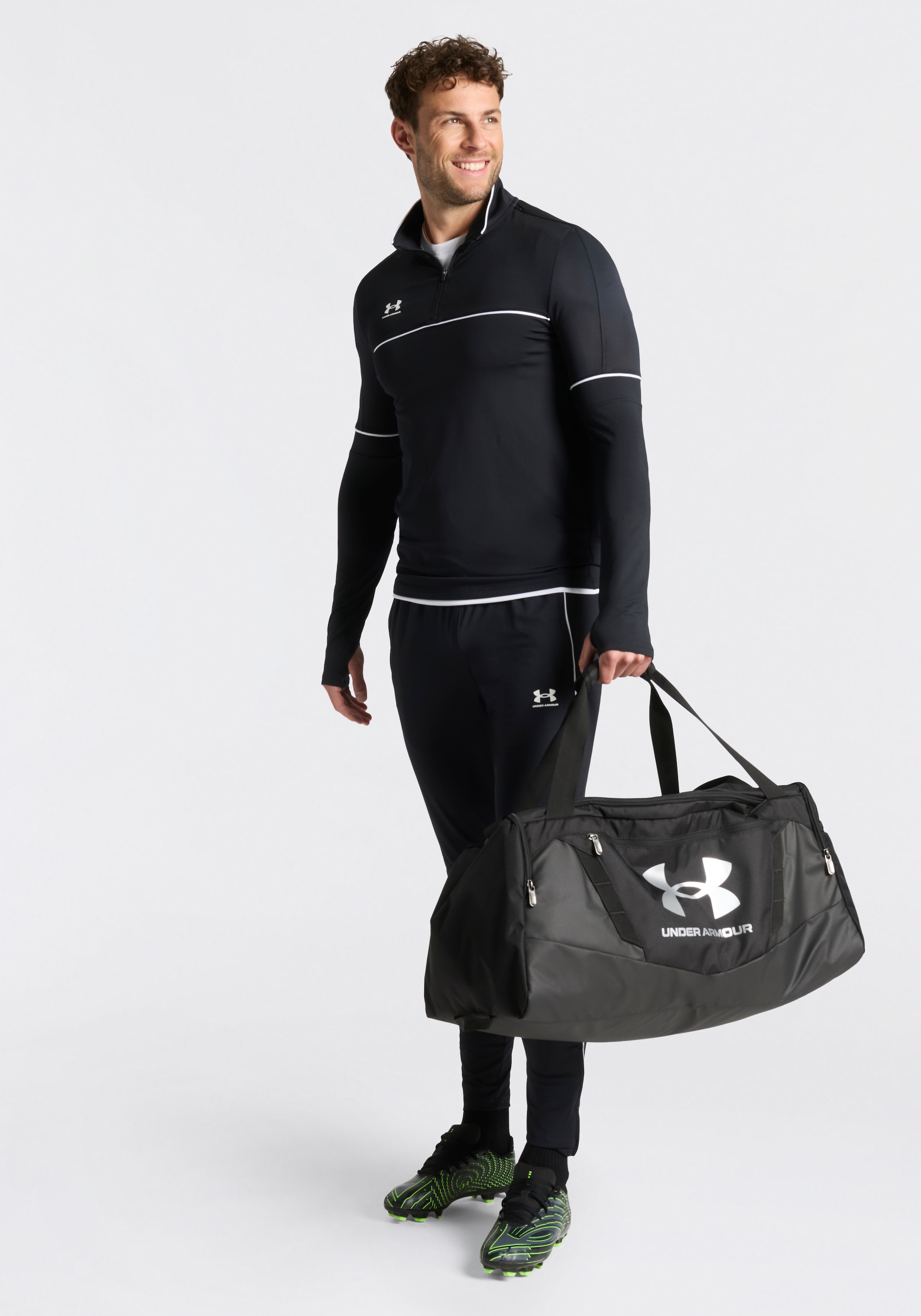 Under Armour® Trainingshose »UA M CHALLENGER TRAINING PNT«  für vielseitige Aktivitäten, aus elastischem Materialmix