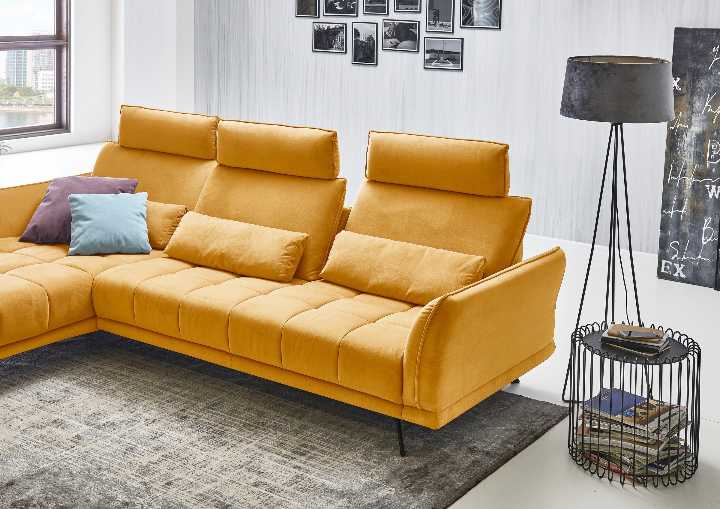 Die PlanBar Ecksofa »MP-IN20041 L-Form«, optional Sitztiefenverstellung und Kopfstützen