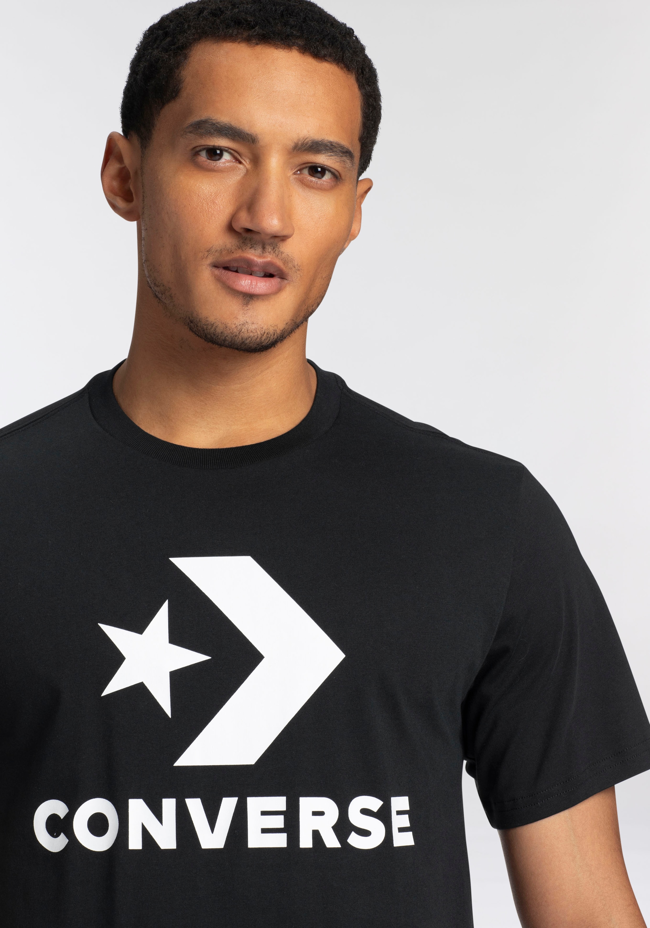 Converse T-Shirt »Unisex GO-TO STAR CHEVRON LOGO STANDARD-FIT«, (1 tlg.), Unisex
