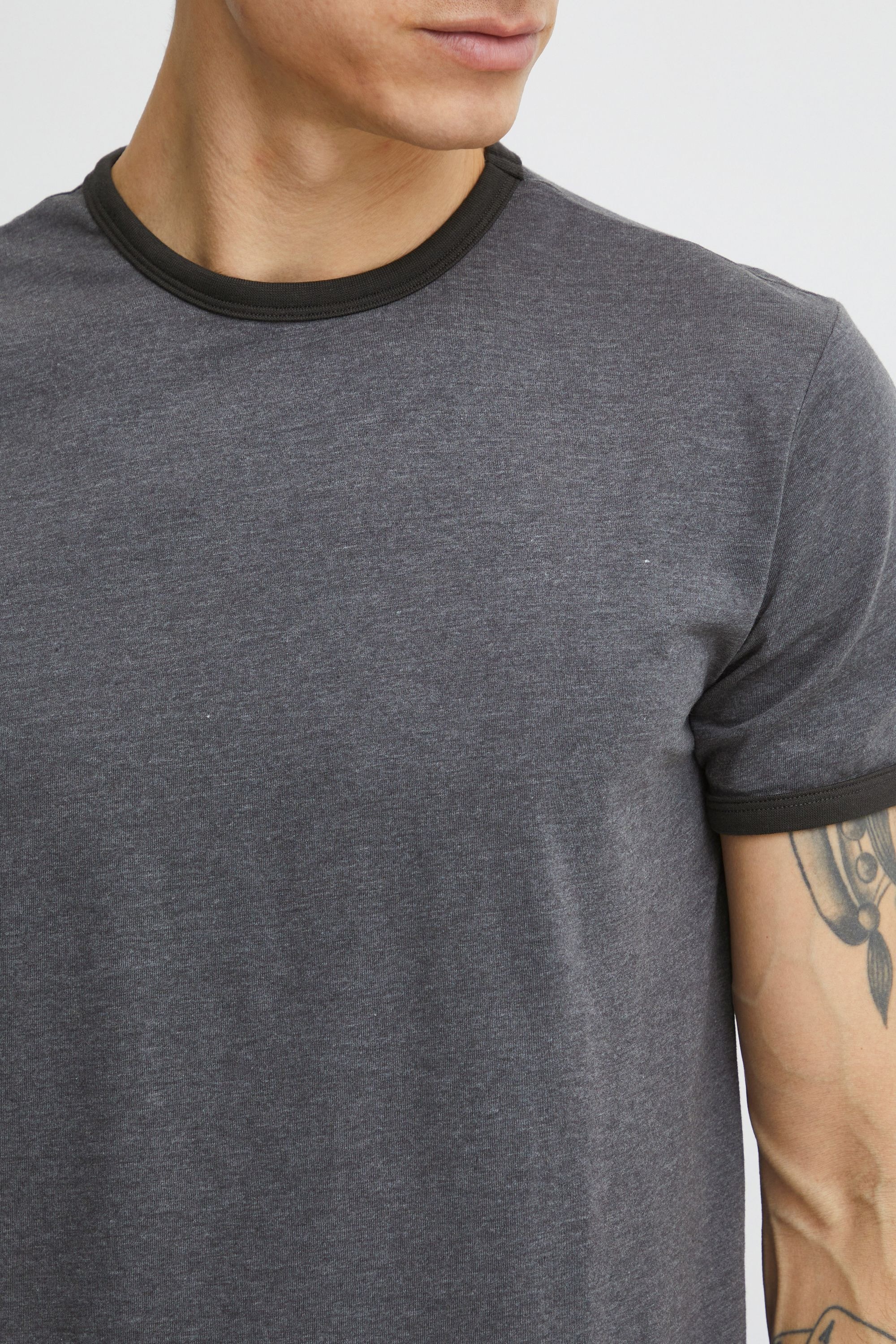 !Solid Rundhalsshirt »Rundhalsshirt SDManoldo«