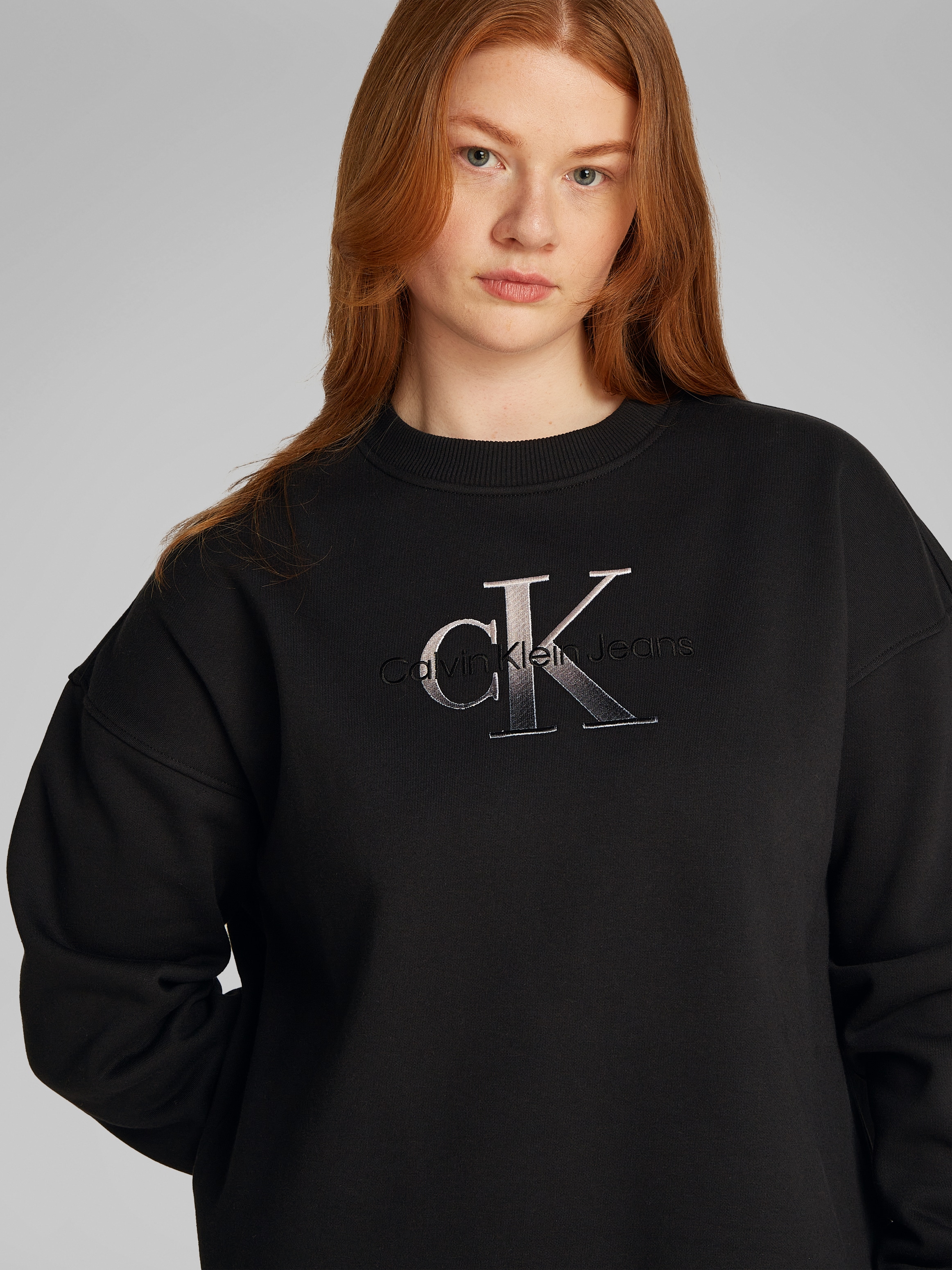 Calvin Klein Jeans Plus Sweatkleid »PLUS EMBROIDERED MONOLOGO DRESS«, mit Logo-Stickerei, in großen Größen