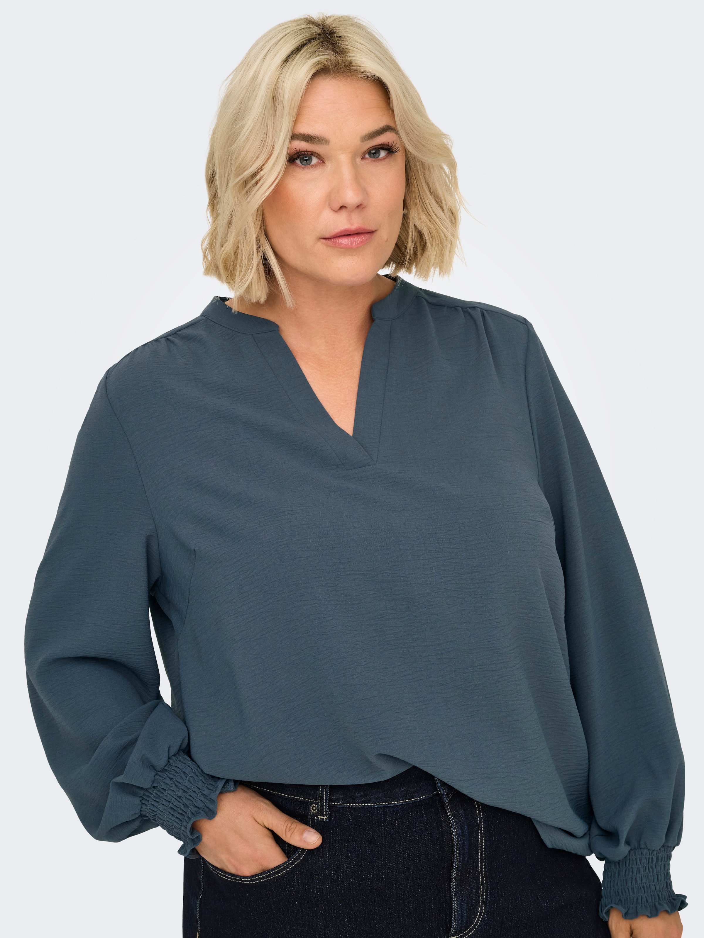 ONLY CARMAKOMA Shirtbluse »CARMETTA LIFE V-NECK TOP WVN NOOS«