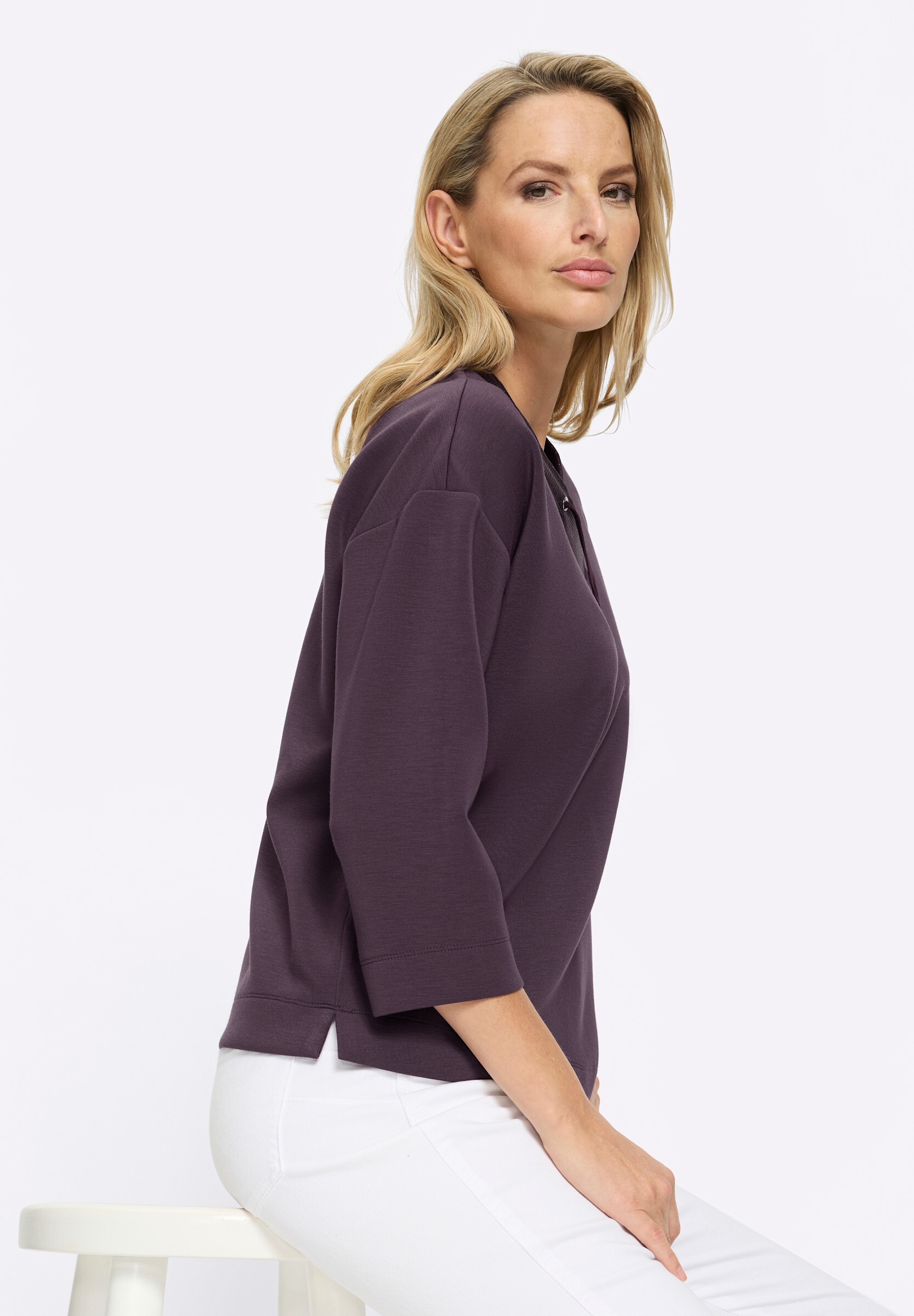 heine Sweatshirt »Sweatshirt Sweatshirt mit detailreichem V-Ausschnitt«
