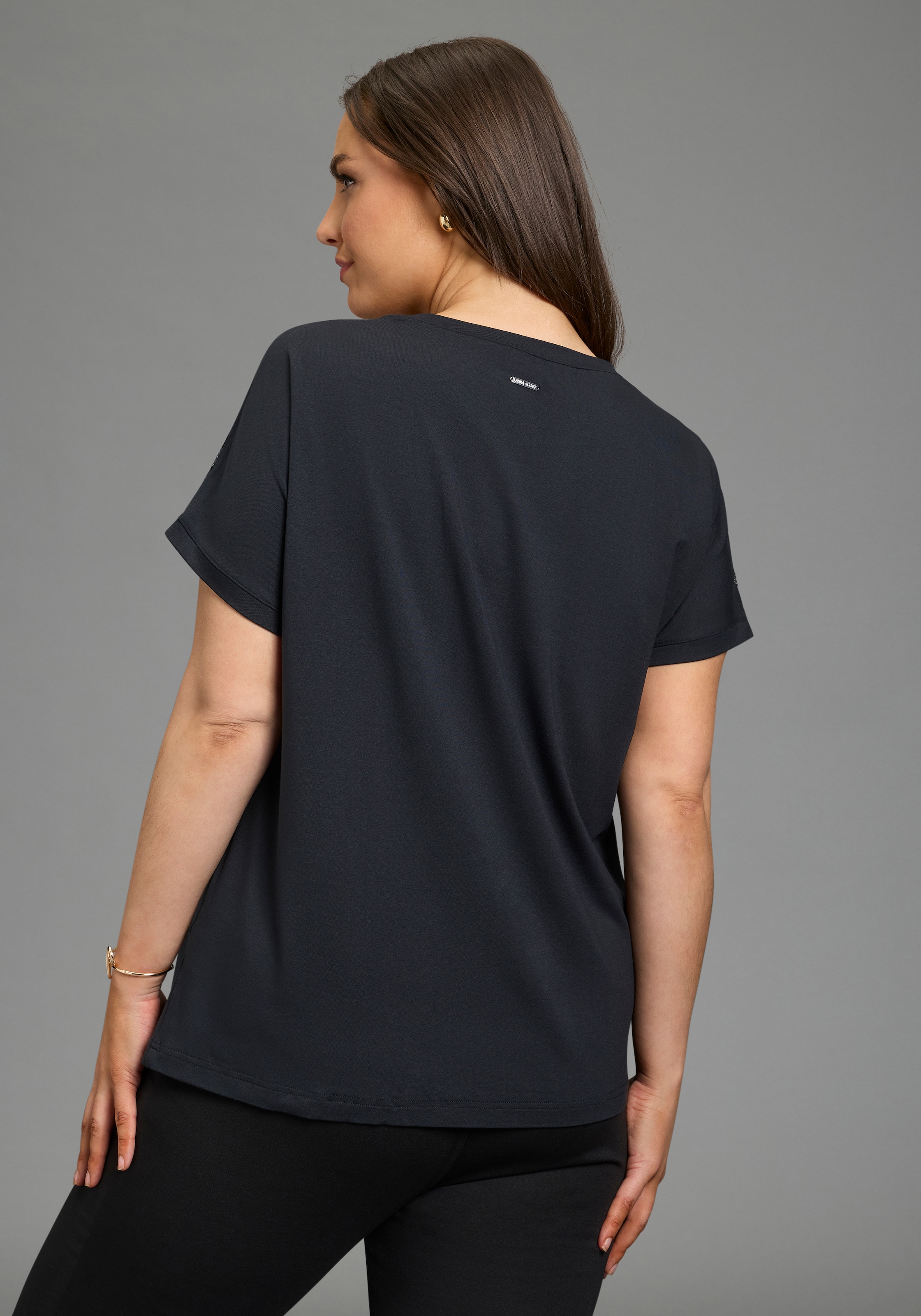 Laura Scott CURVE T-Shirt figurumspielende Passform, mit Rundhalsausschnitt und Spitzendetails