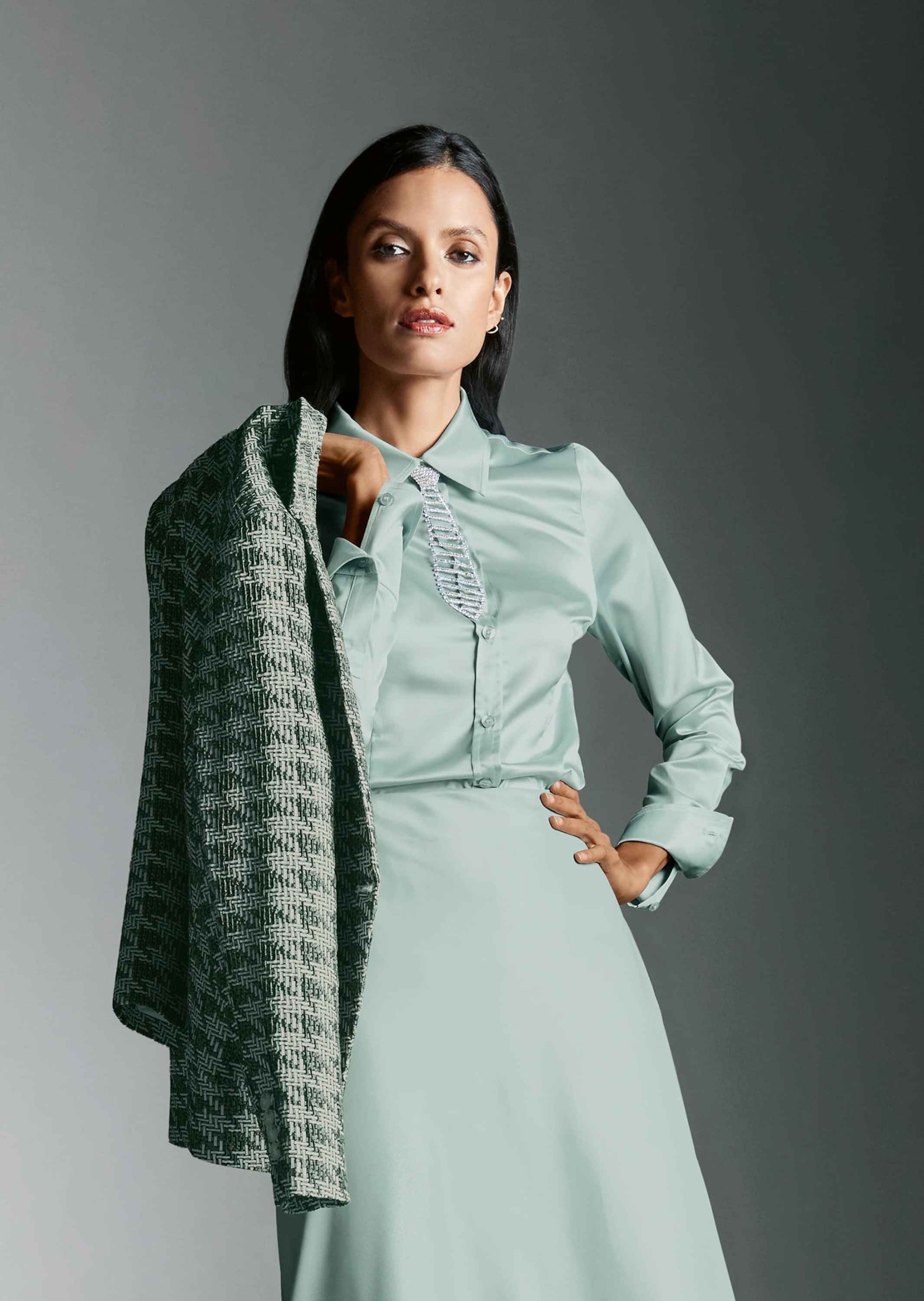 MADELEINE Hemdbluse »Bluse Hemdbluse mit glänzendem Finish«