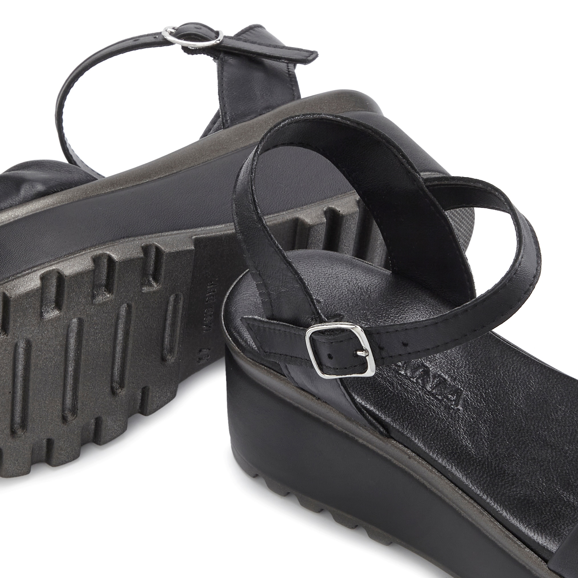 LASCANA Sandalette »Riemchensandalette, Sandale, Sommerschuh, offener Schuh,«  NEU aus Leder mit Keilabsatz