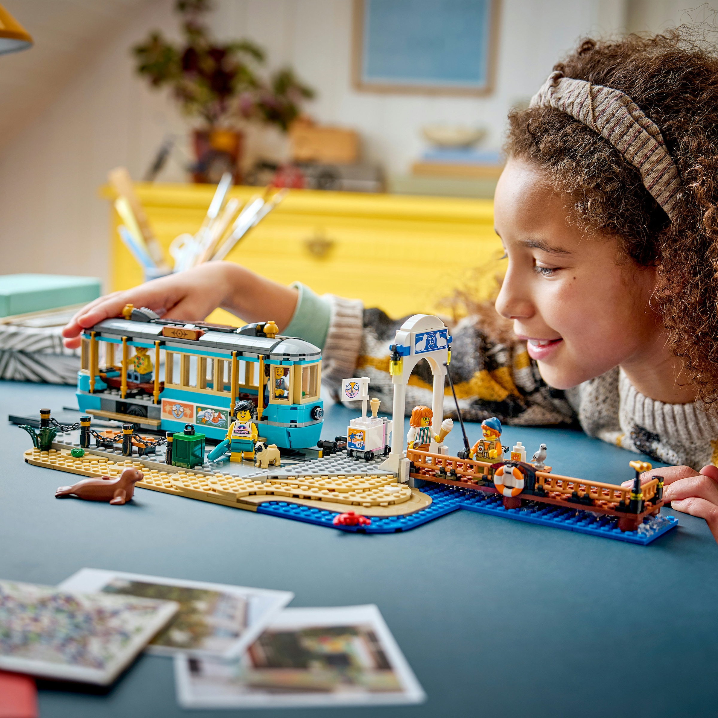 LEGO® Konstruktionsspielsteine »Klassische Strandstraßenbahn (60506), LEGO City« Made in Europe