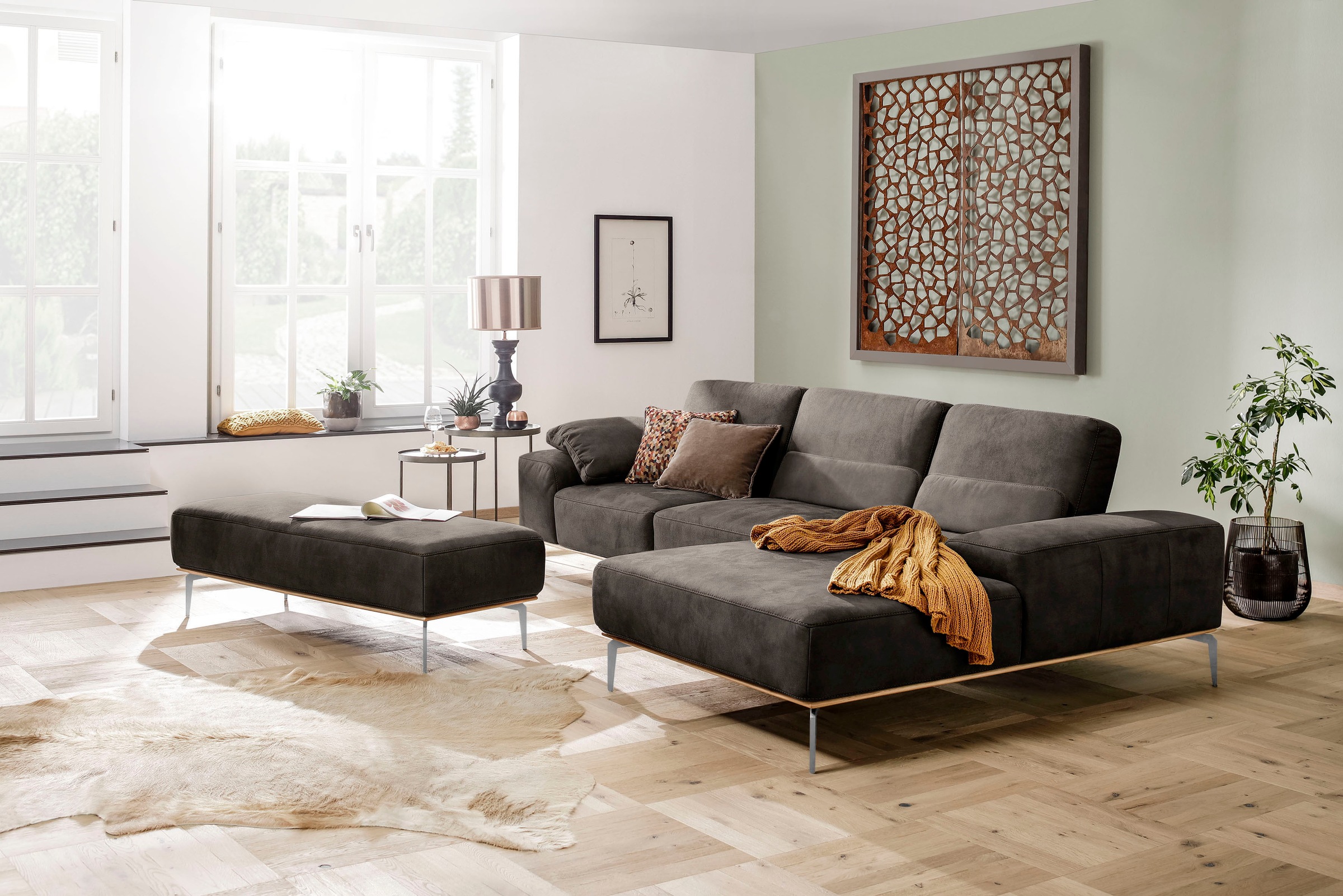 W.SCHILLIG Ecksofa »run, Designsofa mit tollem Sitzkomfort, bequem, L-Form«, mit elegantem Holzsockel, Füße in Chrom glänzend, Breite 319 cm