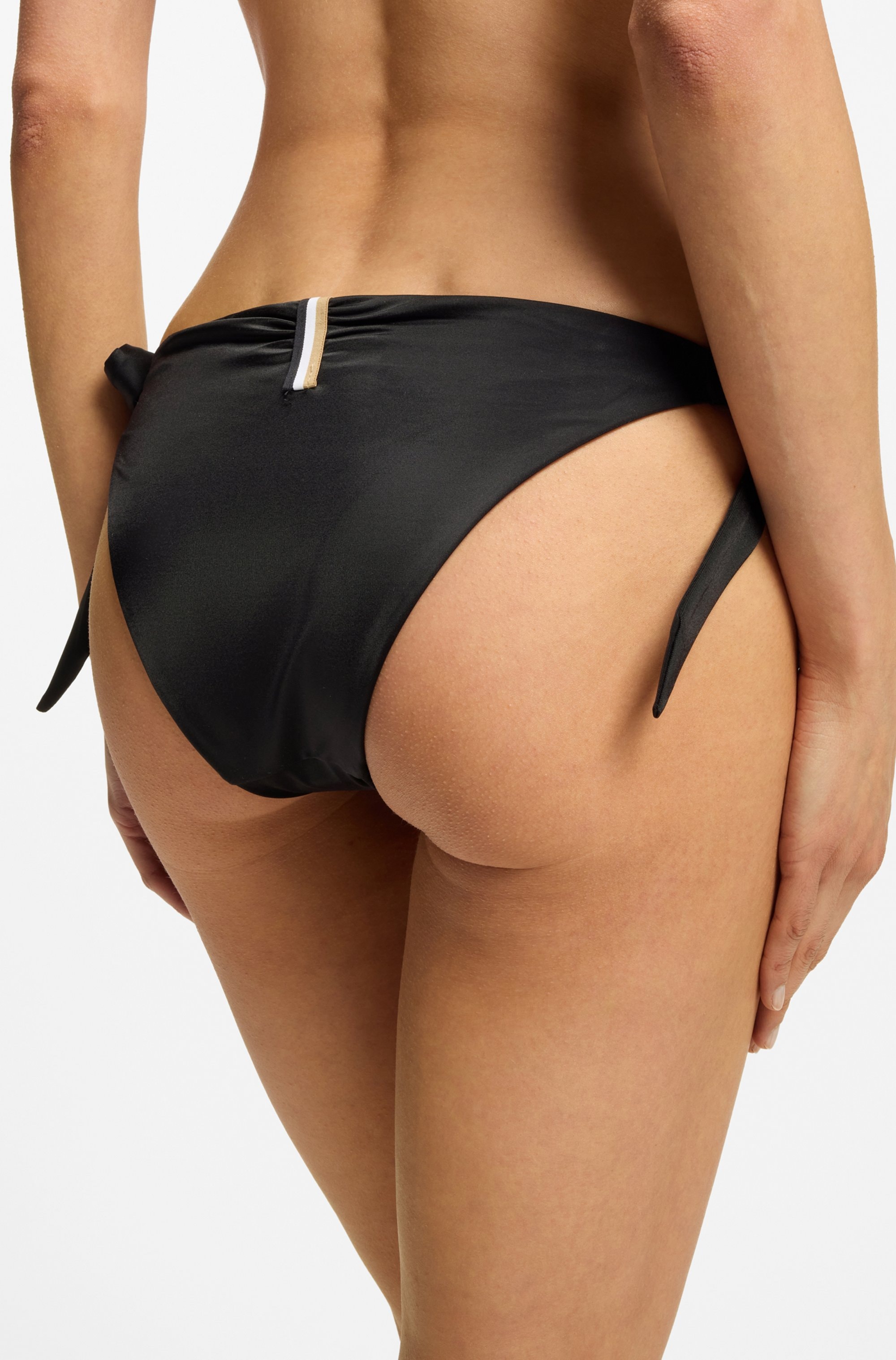 BOSS Bikini-Hose »BOSS CODES« mit Logo-Besatz und seitlicher Schnürung