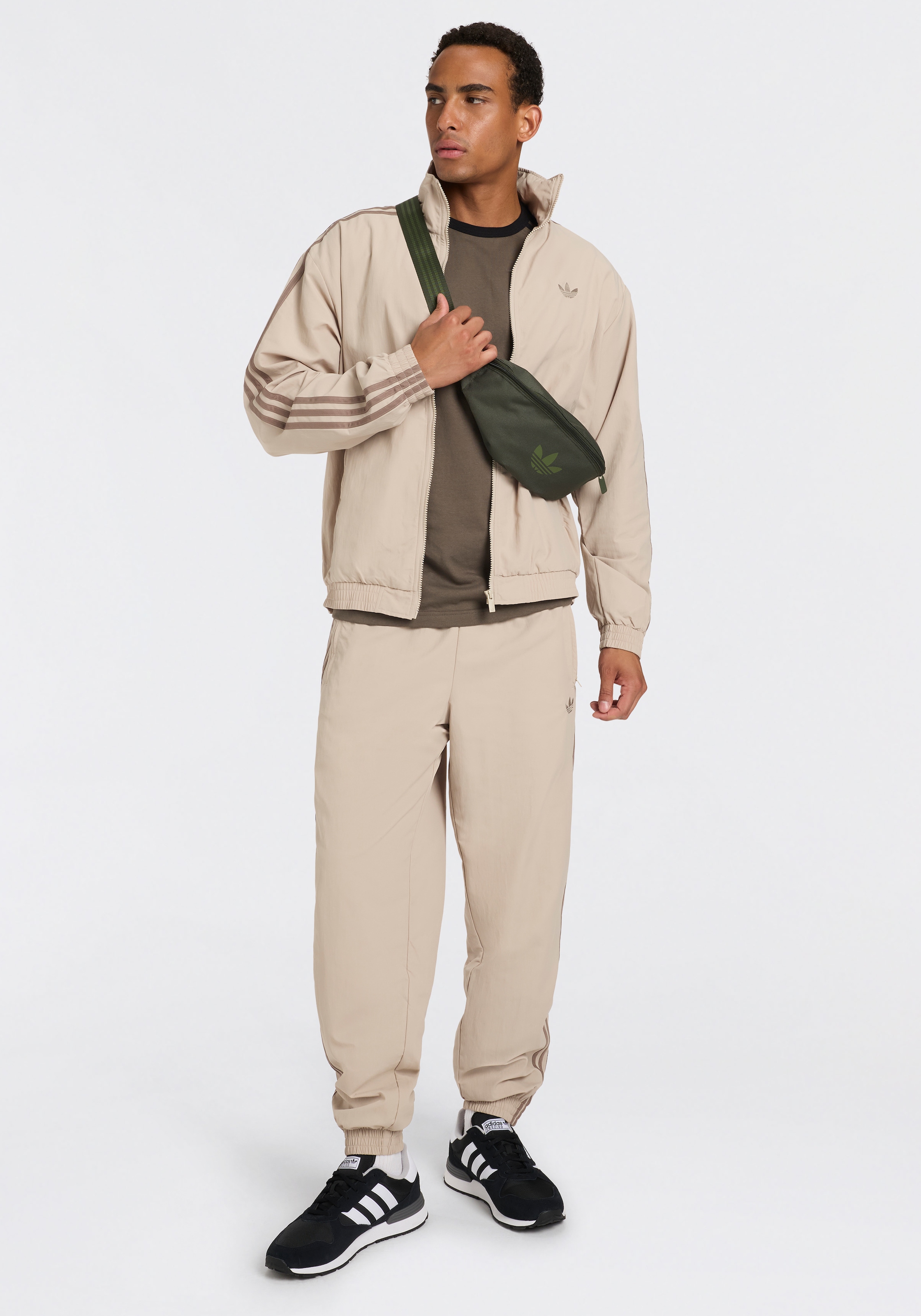 adidas Originals Trainingsjacke »FIREBIRD WVN TT« für Erwachsene, mit Reißverschluss, aus Kunstfaser