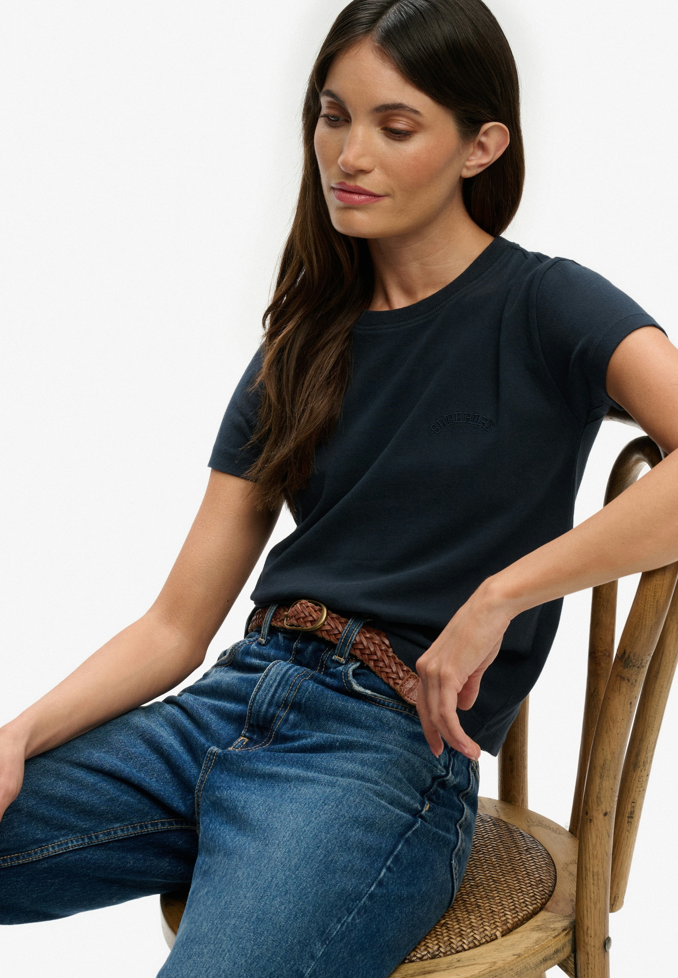 Superdry Kurzarmshirt »SU-ESSENTIAL LOGO 90'S T SHIRT« angenehmes Tragegefühl durch besonders weiche Haptik