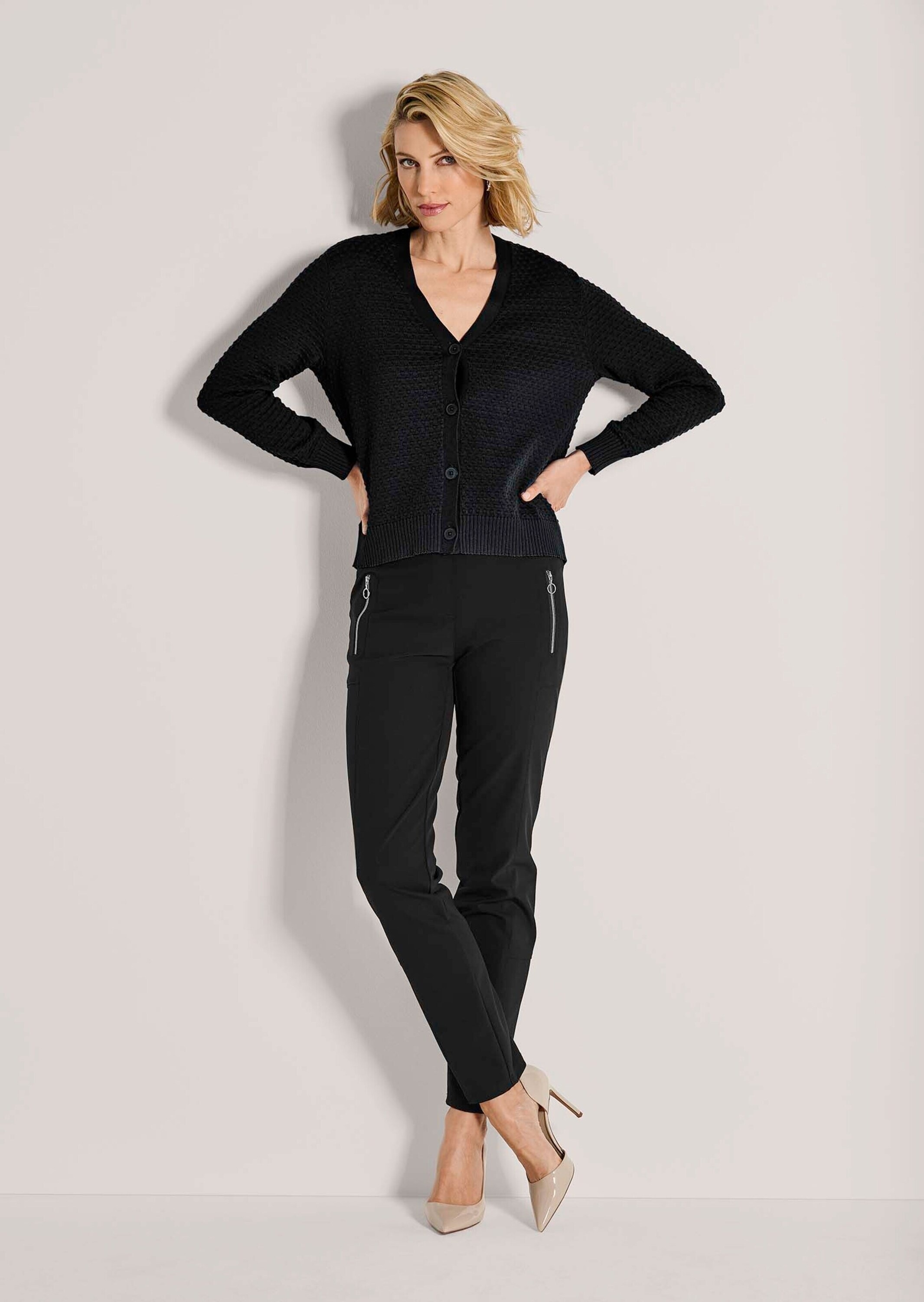 MADELEINE Strickjacke »Strickjacke Eleganter Cardigan mit V-Ausschnitt« Strukturstrick