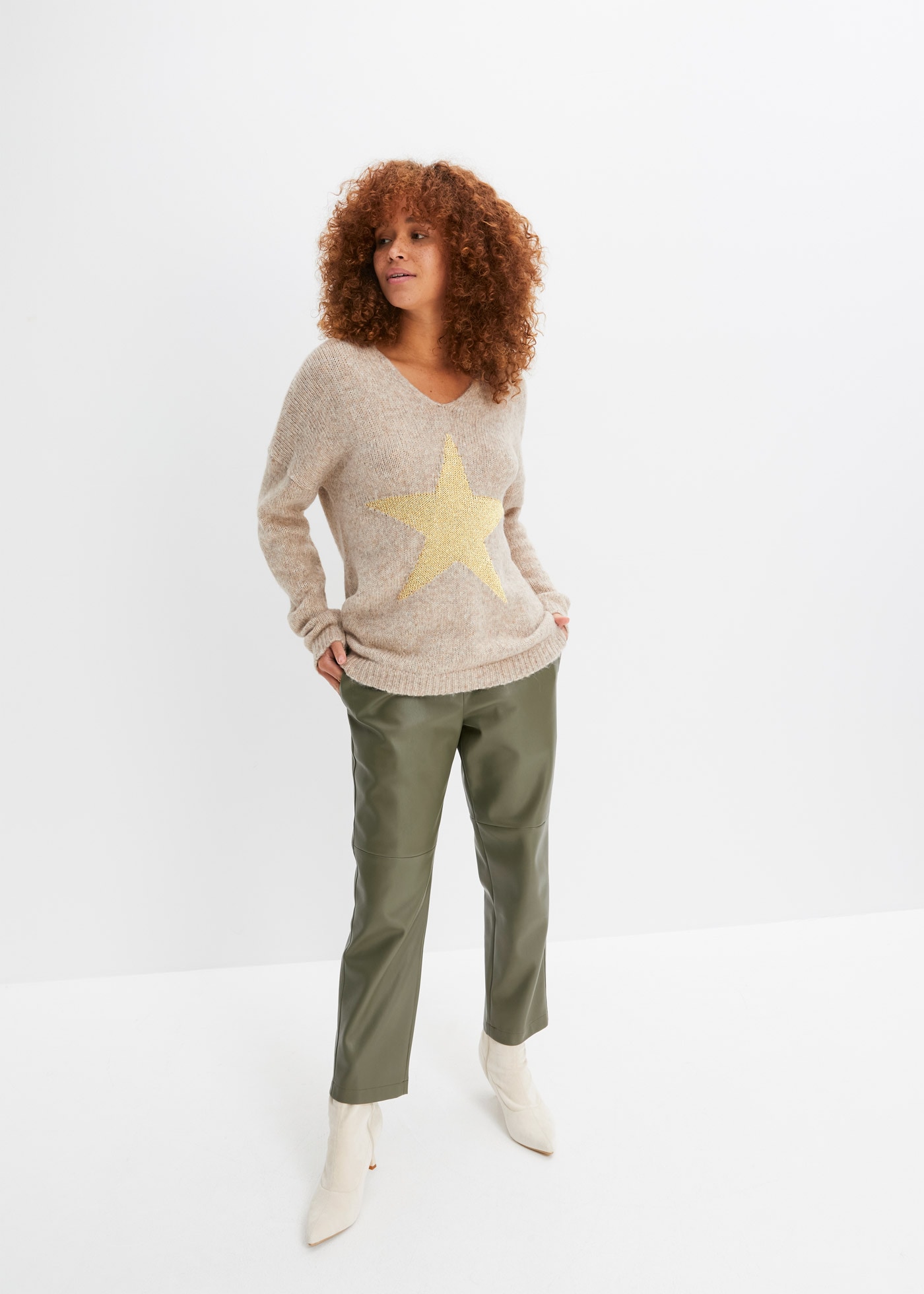 bonprix Strickpullover »Pullover mit Stern« mit metallisierten Fasern, mit Stern-Design, Oversize Passform
