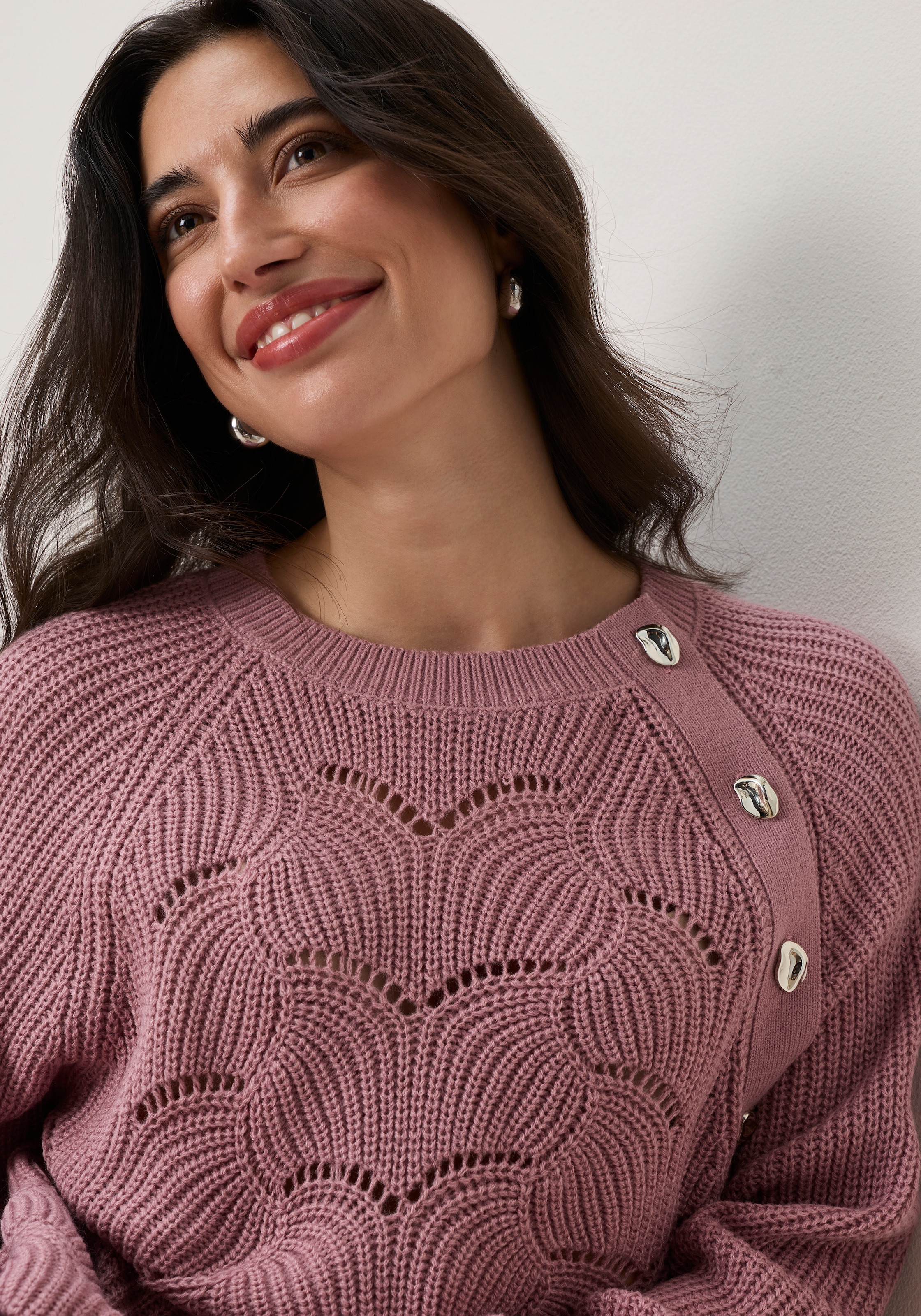 Tamaris Strickpullover »mit Raglanärmeln und Ajourmuster« mit Knopf-Details