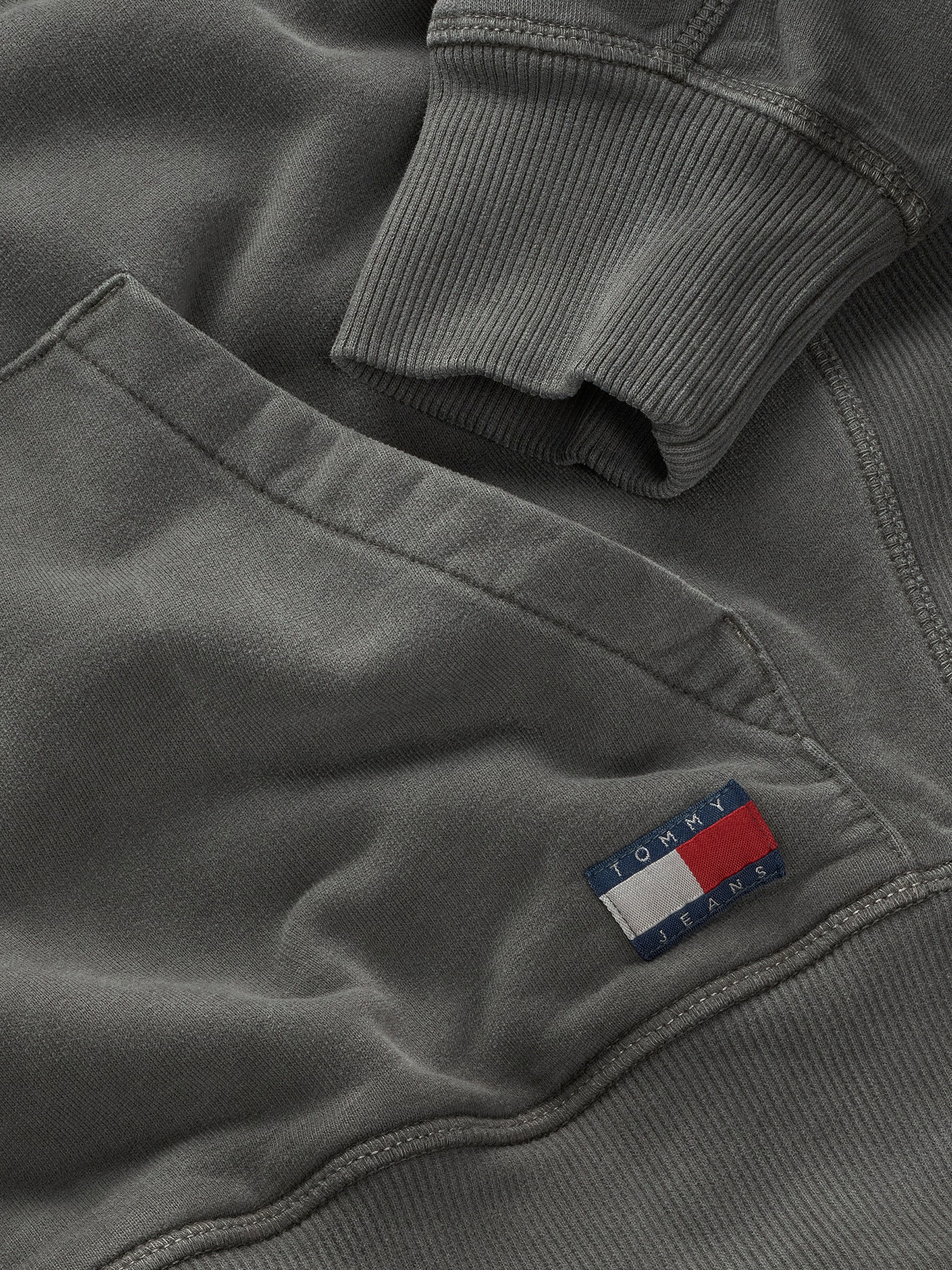 Tommy Jeans Hoodie »TJM RLX TJ LABEL HOODIE«, mit großer Logostickerei