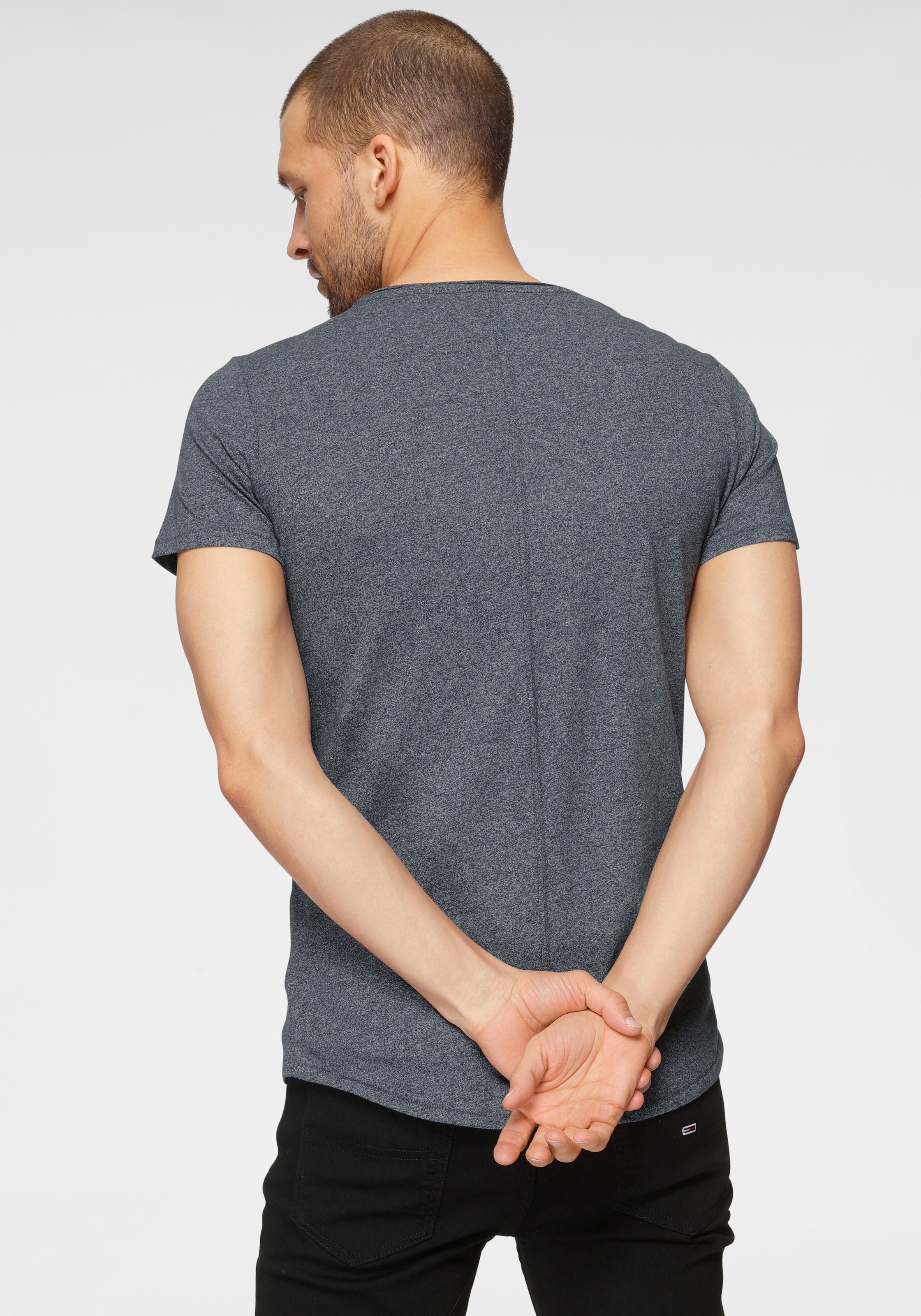 Tommy Jeans T-Shirt »TJM SLIM JASPE C NECK«, Classics Slim Fit mit Markenlabel