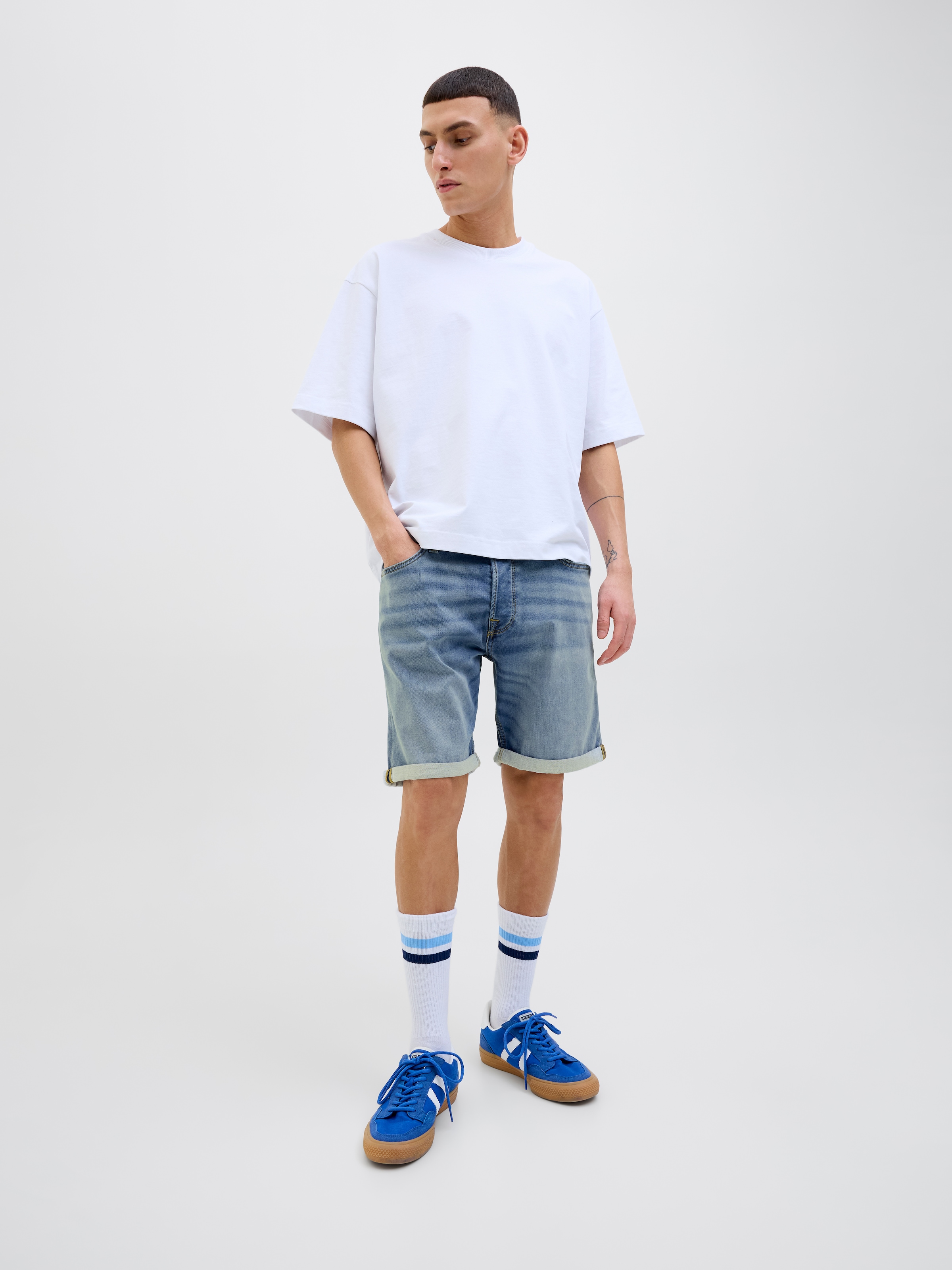 Jack & Jones Shorts »JJIRICK JJICON I.K. SHORTS GE 129 SN«, im Five-Pocket Style