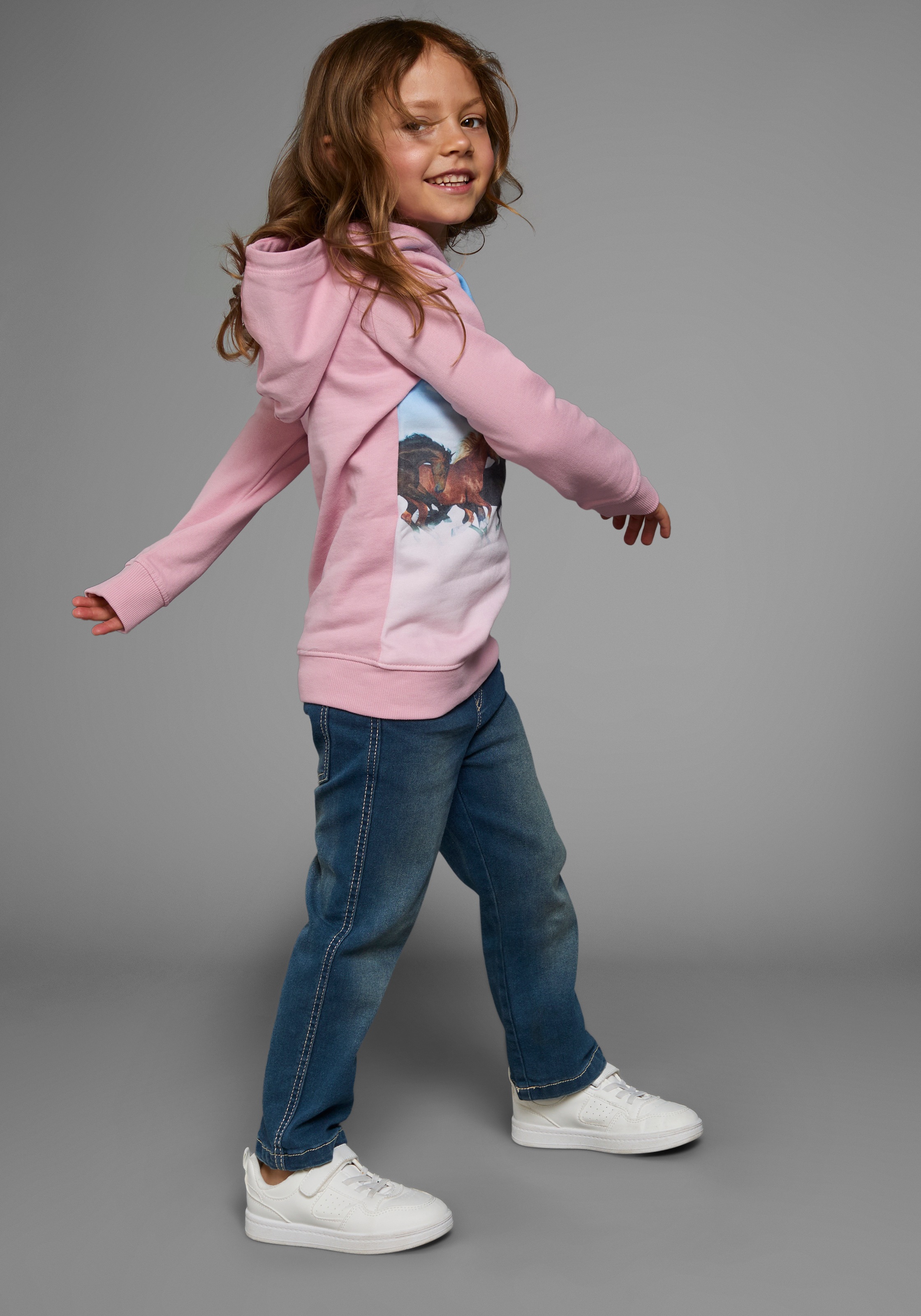 KIDSWORLD Longsweatshirt »für kleine Mädchen«, Langarm, bedruckt, mit Kapuze, aus angerauter Sweatware