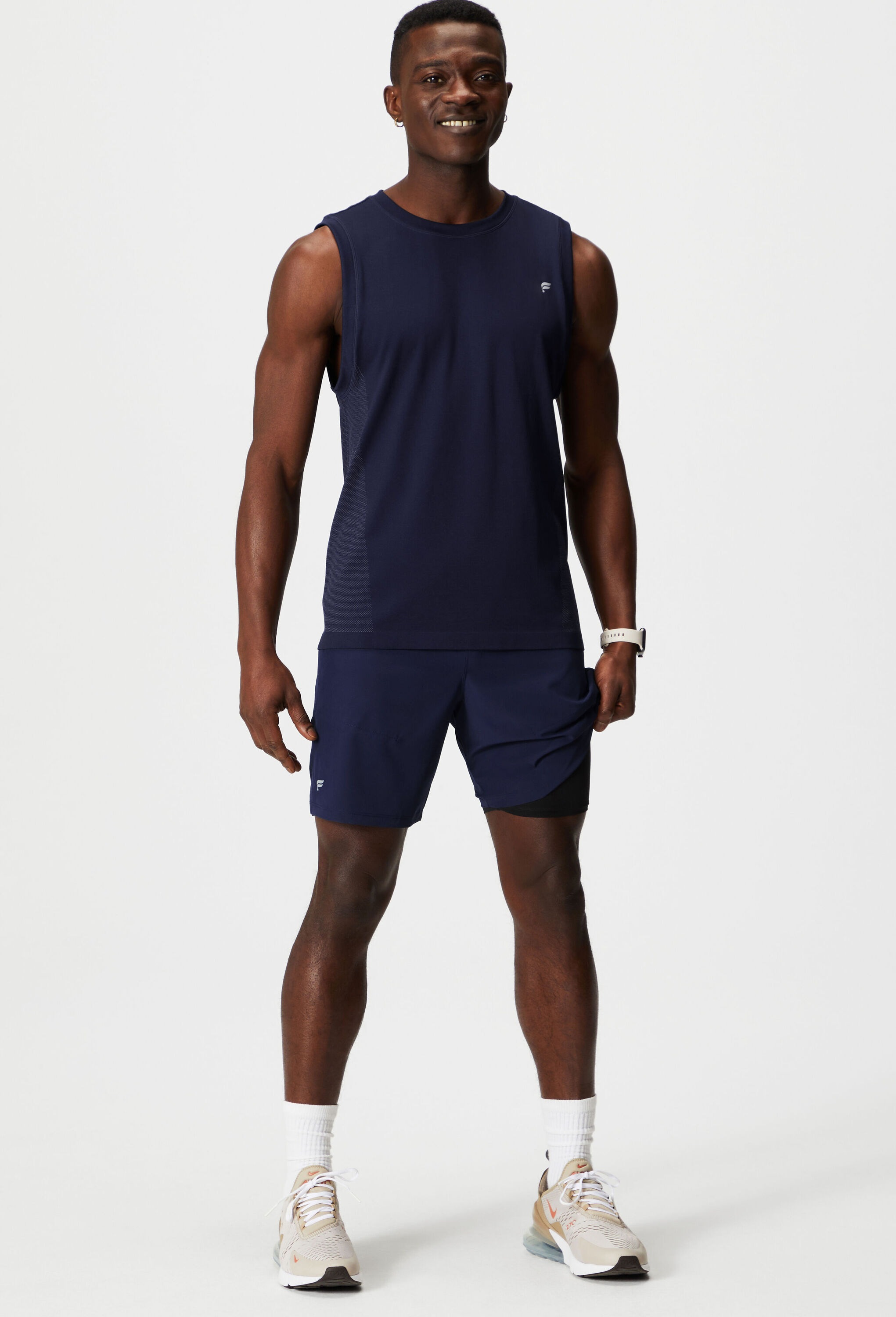 Fabletics Outdoorhose »Fabletics Shorts The Fundamental Short mit Innenhose 18cm«  mit praktischen Taschen