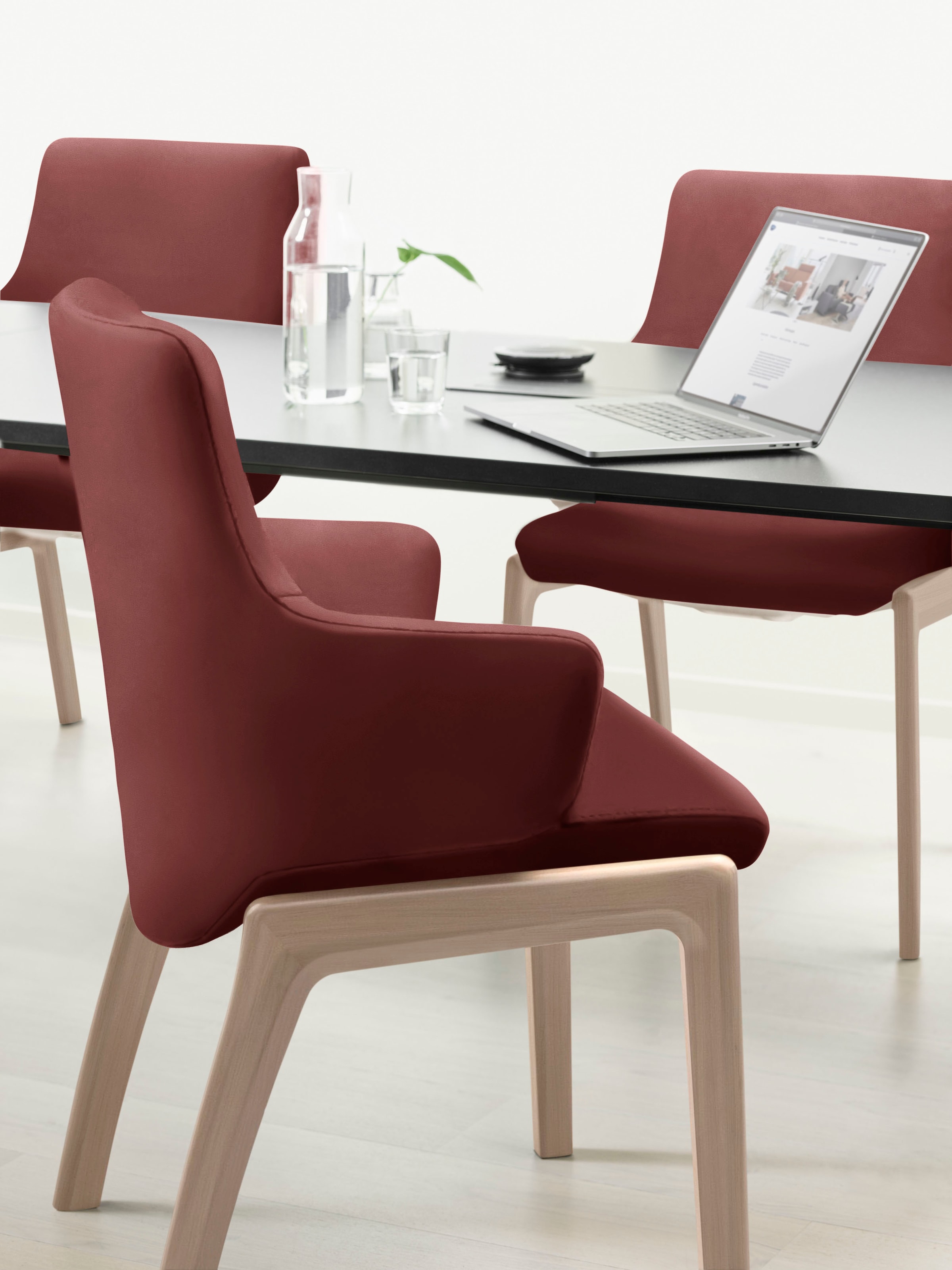 Stressless® Polsterstuhl »Laurel«, Leder PALOMA, Low Back mit Armlehne, Größe L, mit abgerundeten Beinen in Walnuss