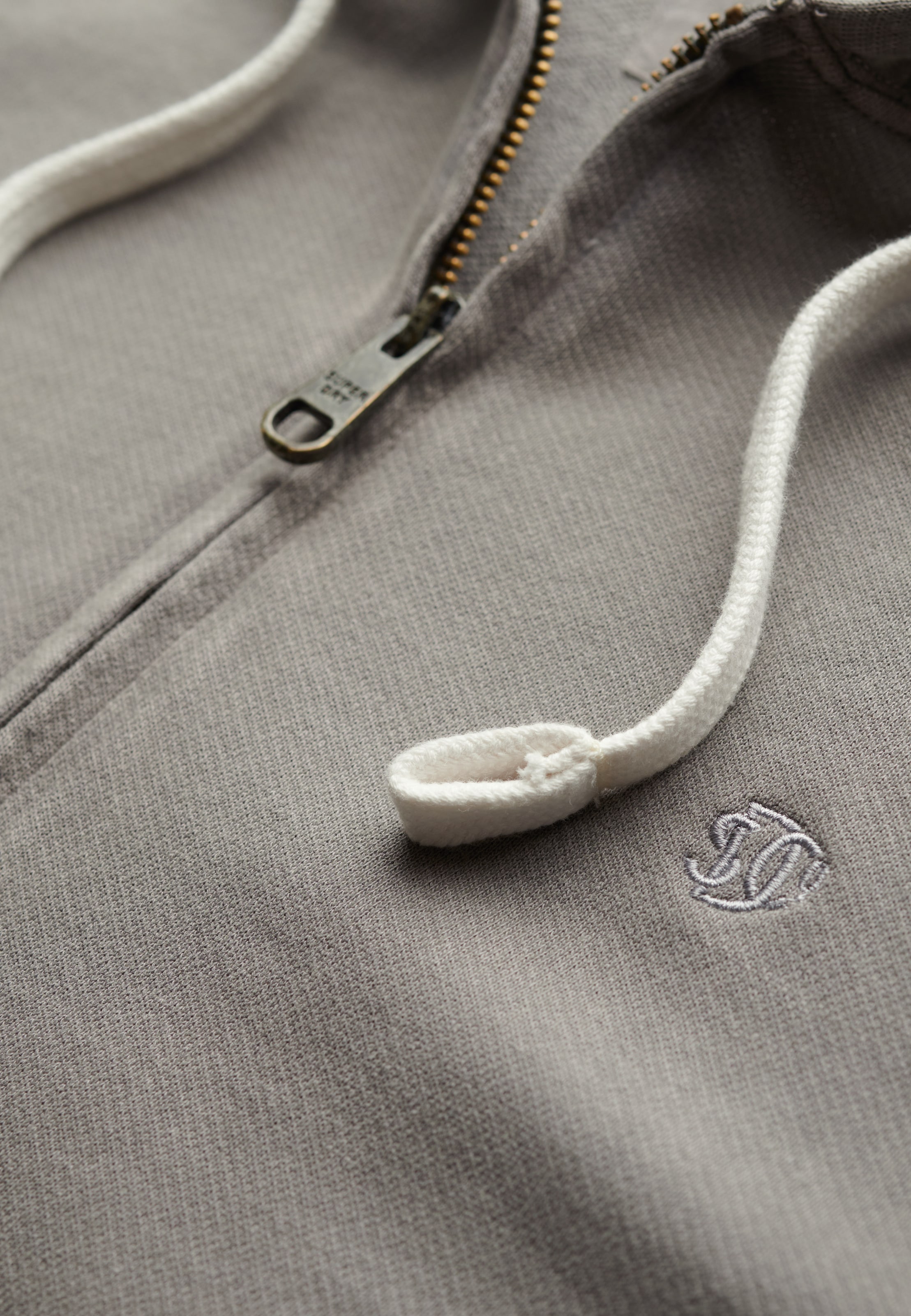 Superdry Kapuzensweatjacke »CLASSIC ESSENTIAL ZIPHOOD«
