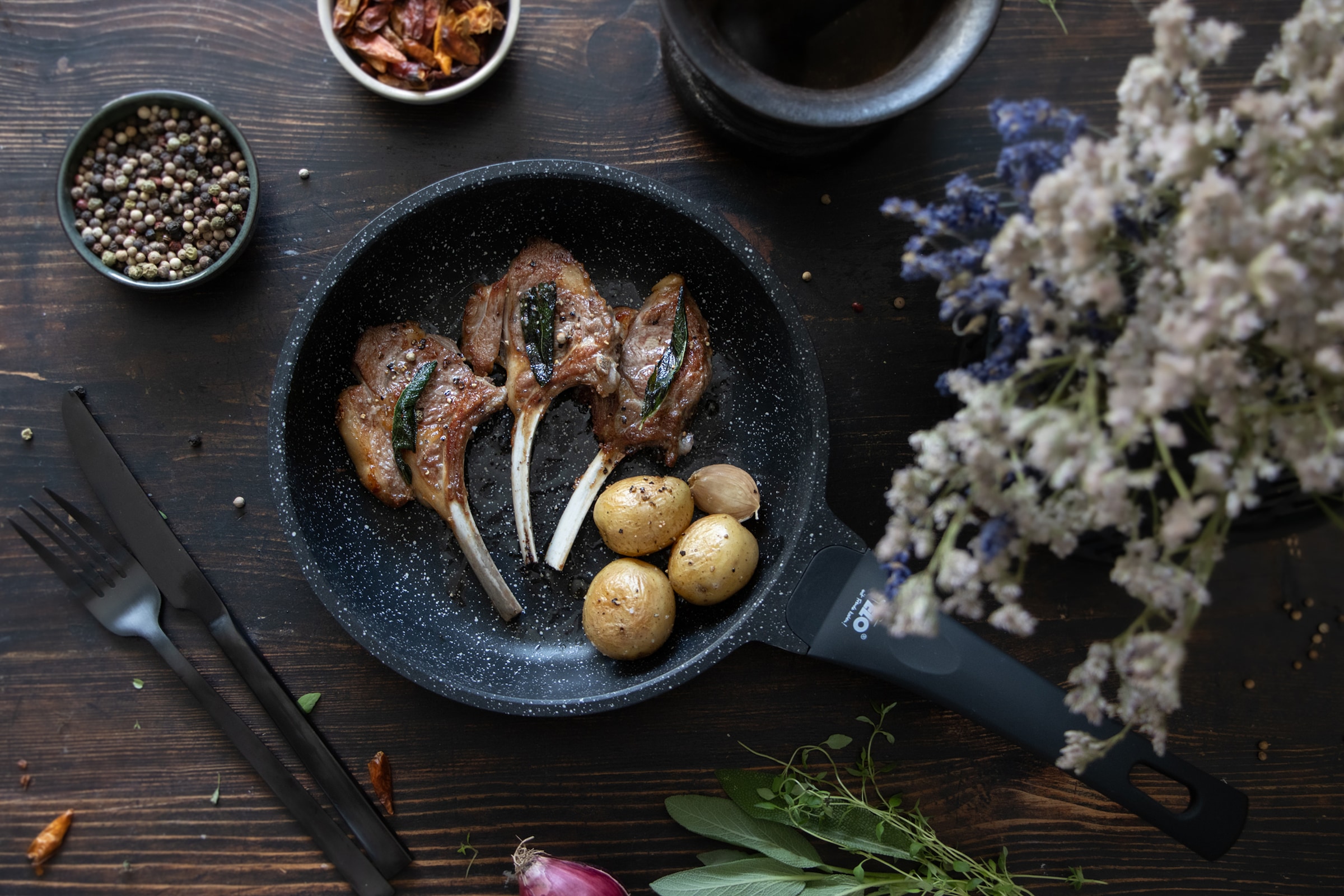 Elo Bratpfanne »Siloncast« Aluminiumguss 1 Stk. tlg. hochwertige Antihaftversiegelung, Softtouch-Stil, induktionsgeeignet