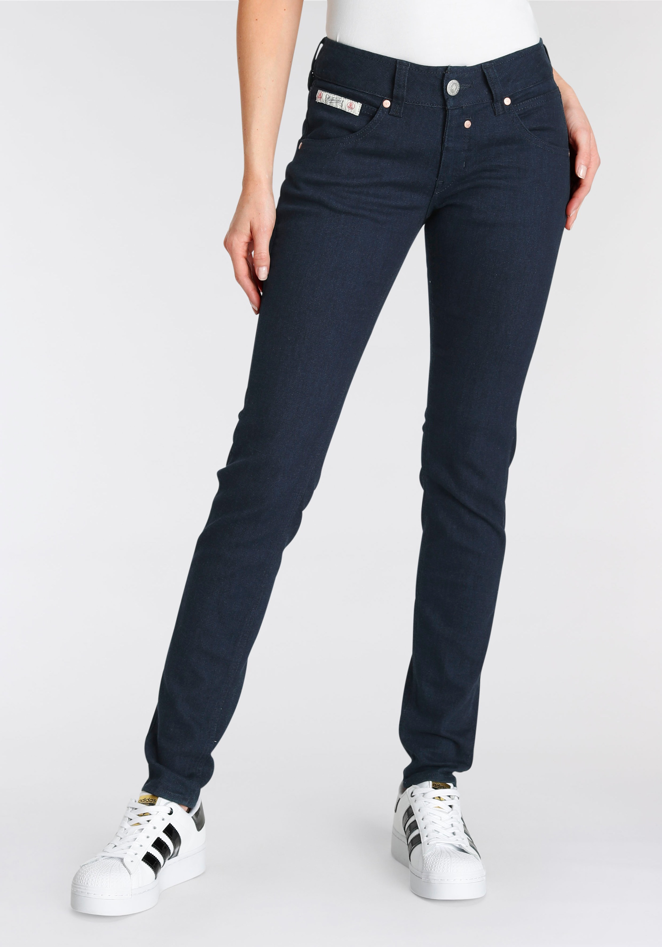 Herrlicher Slim-fit-Jeans »TOUCH«, mit verzierten Gesäßtaschen kaufen
