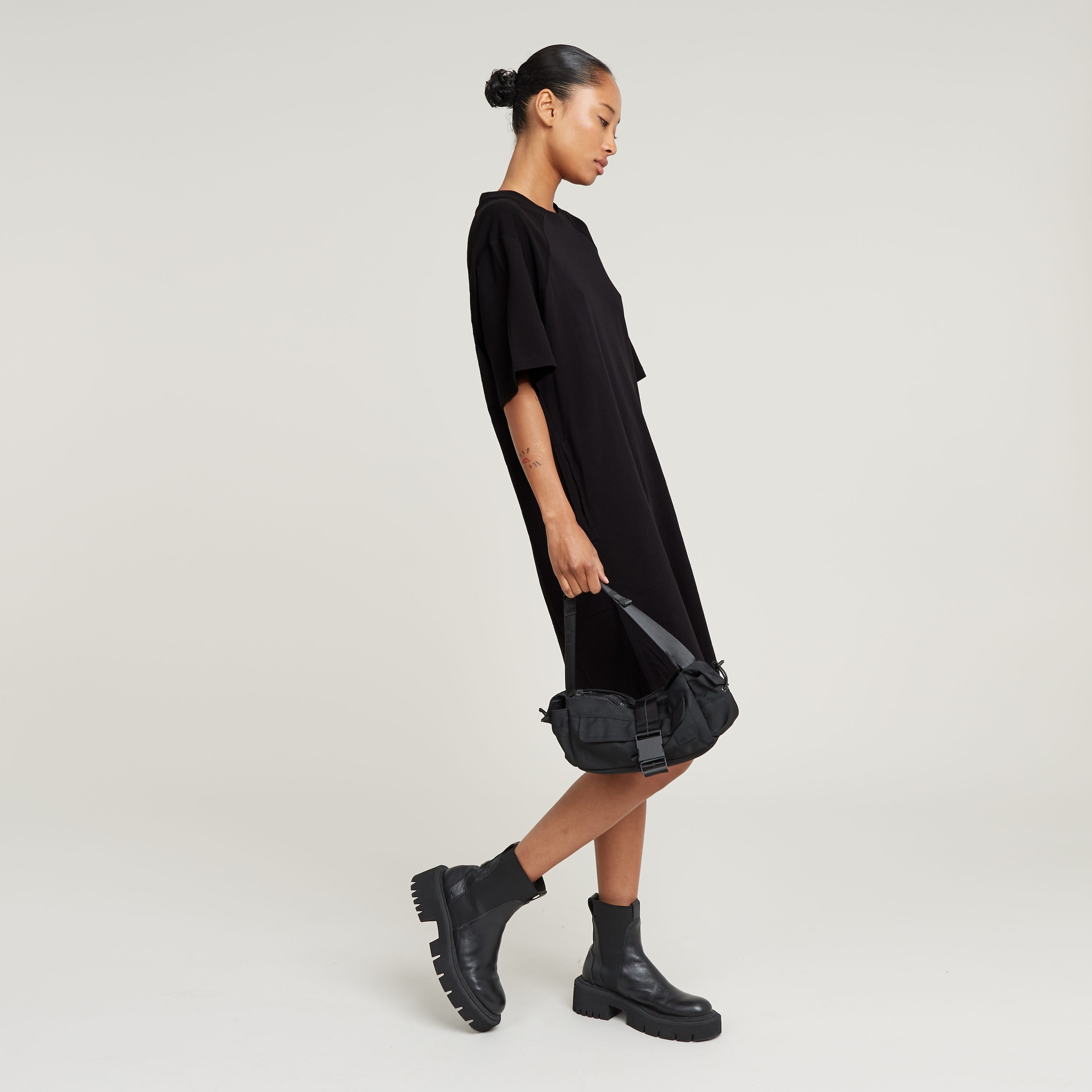G-STAR Shirtkleid »Saddle sl loose t dress wmn«, mit Logo Stickerei