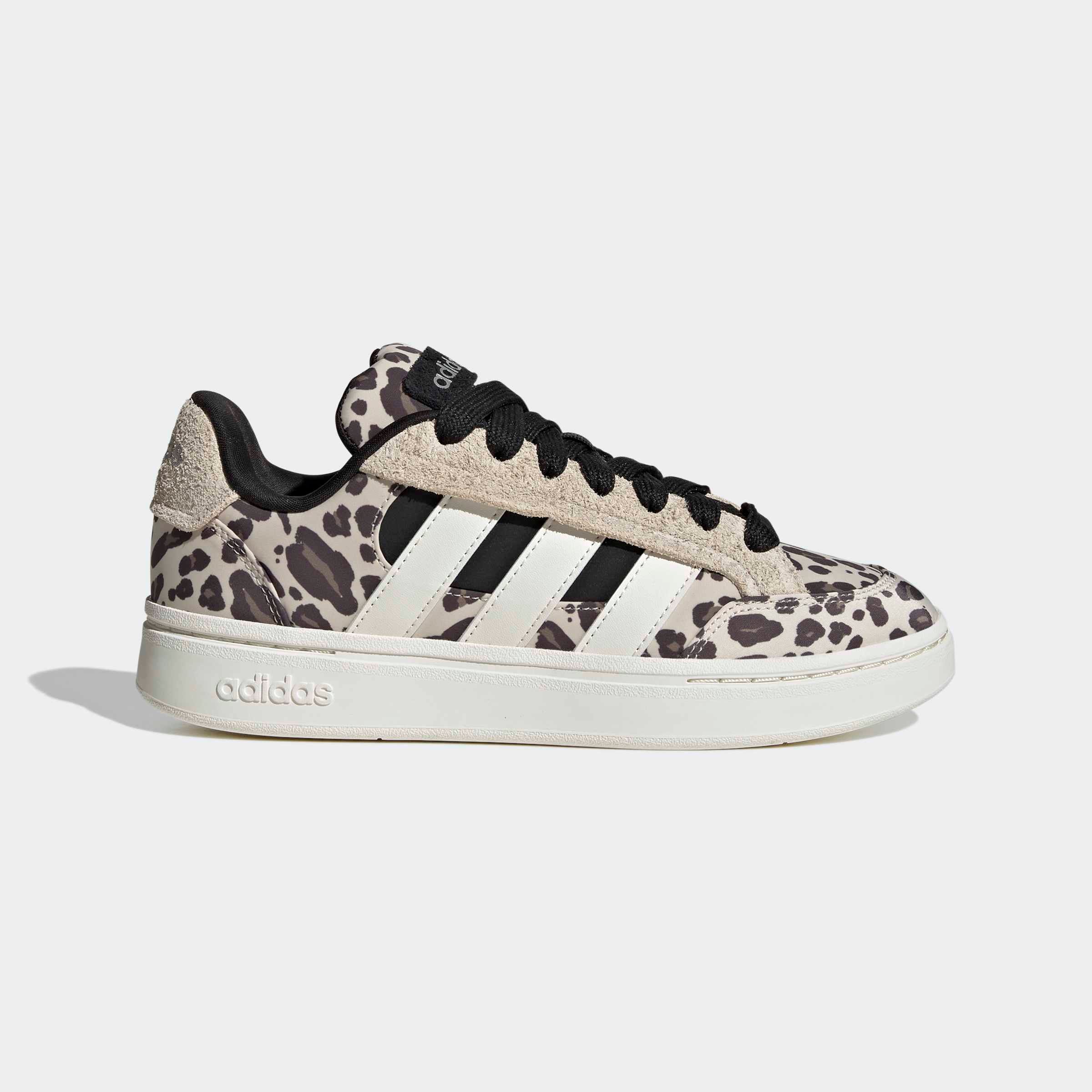 adidas Sportswear Sneaker »GRAND COURT ALPHA«  mit Leo Muster