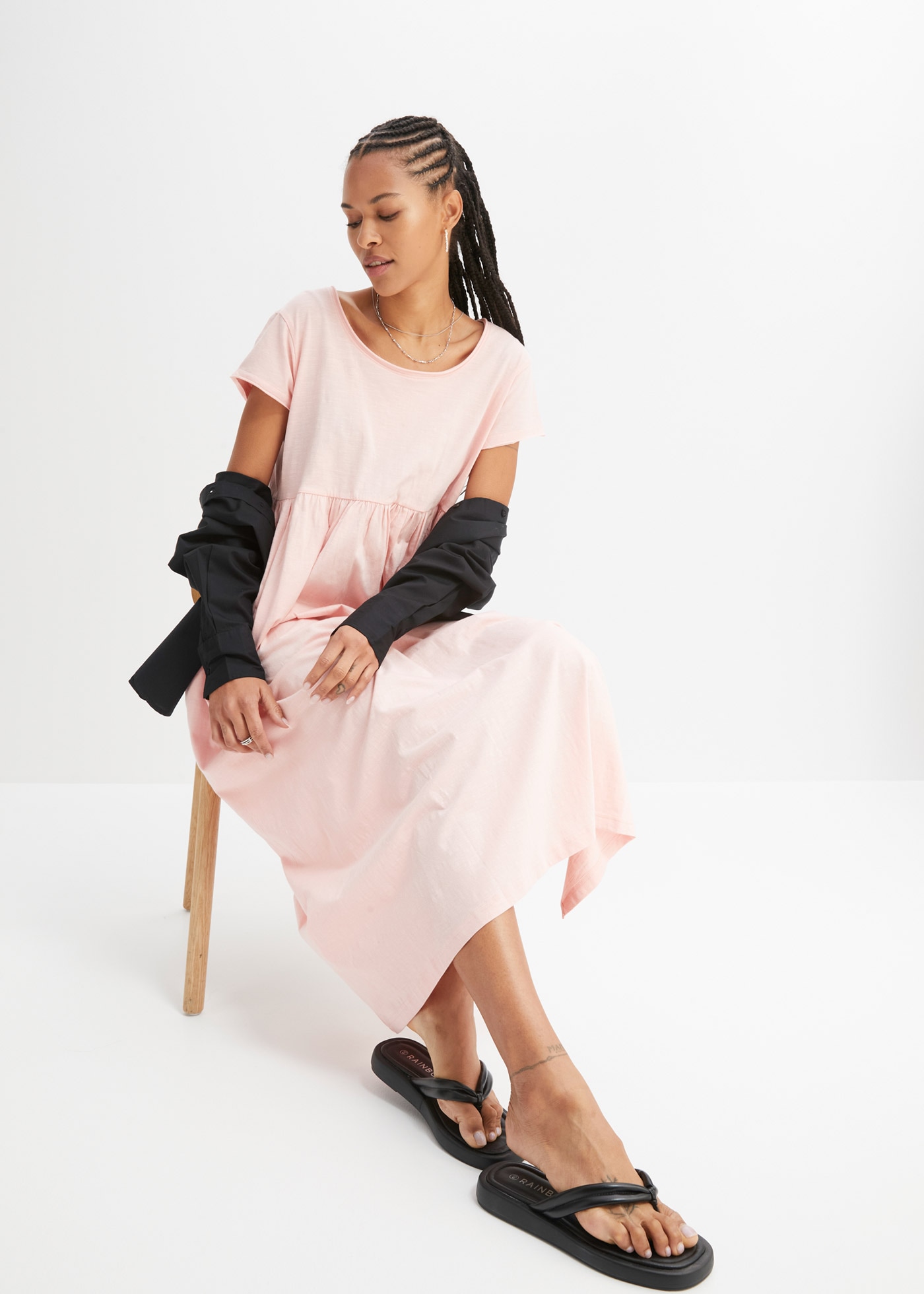 bonprix Midikleid »Midikleid aus reiner Baumwolle« aus reiner Baumwolle, lockere Passform, mit Schlitzdetail