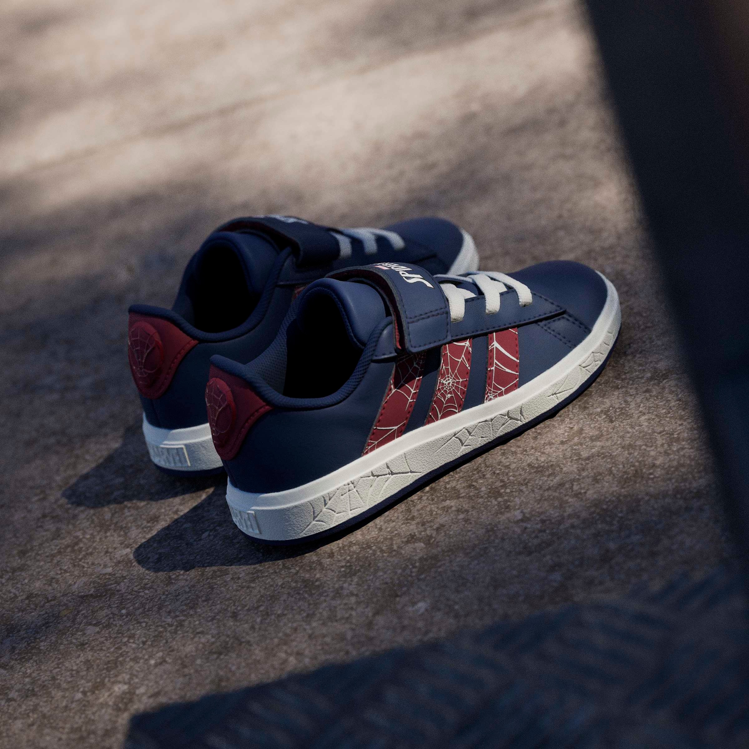 adidas Sportswear Klettschuh »ADIDAS MARVEL SPIDER-MAN GRAND COURT«  für Kinder & Jugendliche