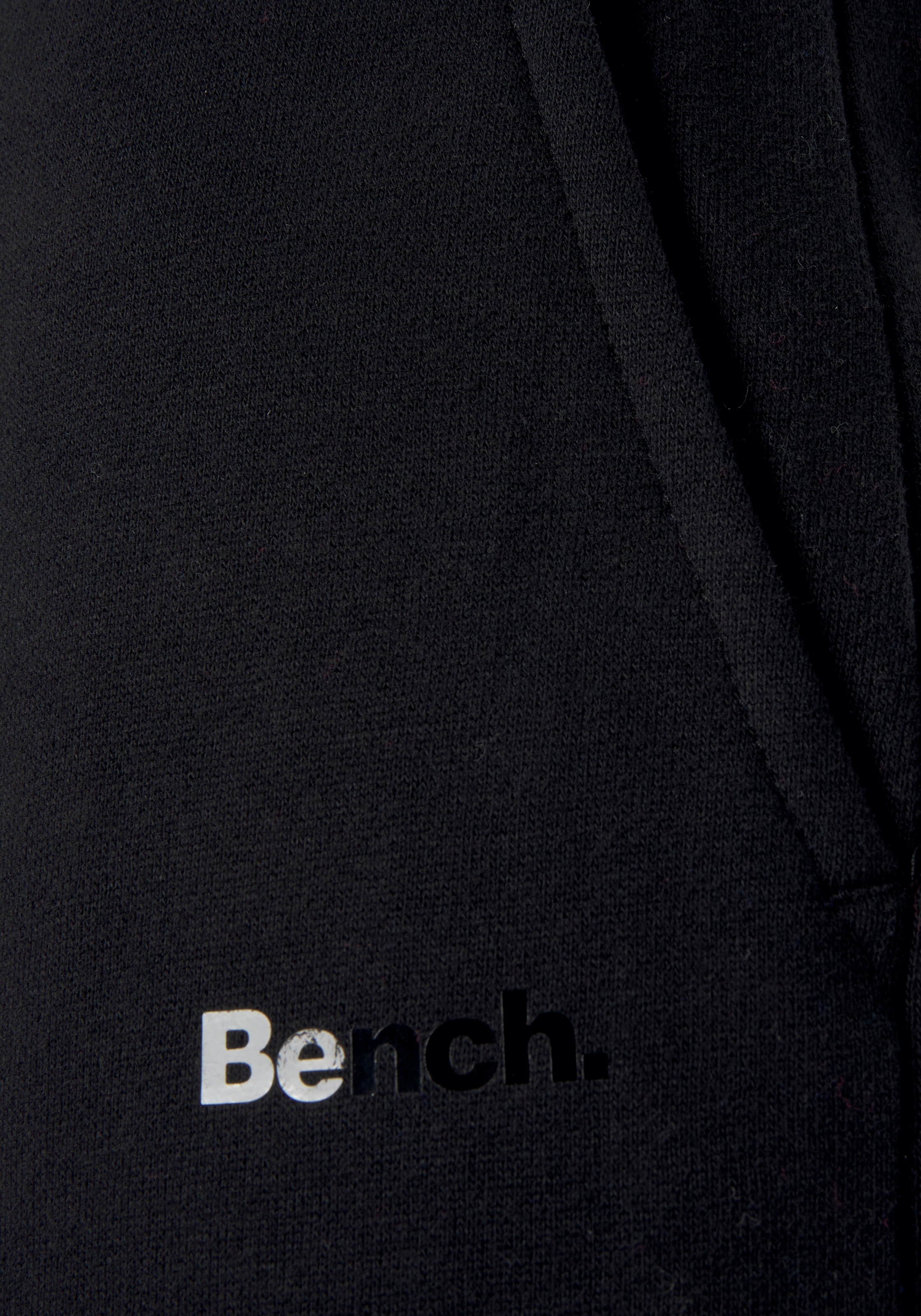 Bench. Loungewear Sweatpants »-Weite Loungehose«, mit Eingrifftaschen und  Logodruck, Loungewear, Loungeanzug bei ♕ | Sweatshorts