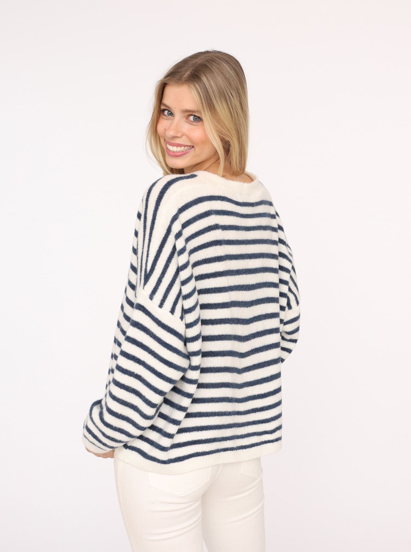 Zwillingsherz Strickjacke »"Streifen"«, mit figurumspielendem Schnitt, One Size