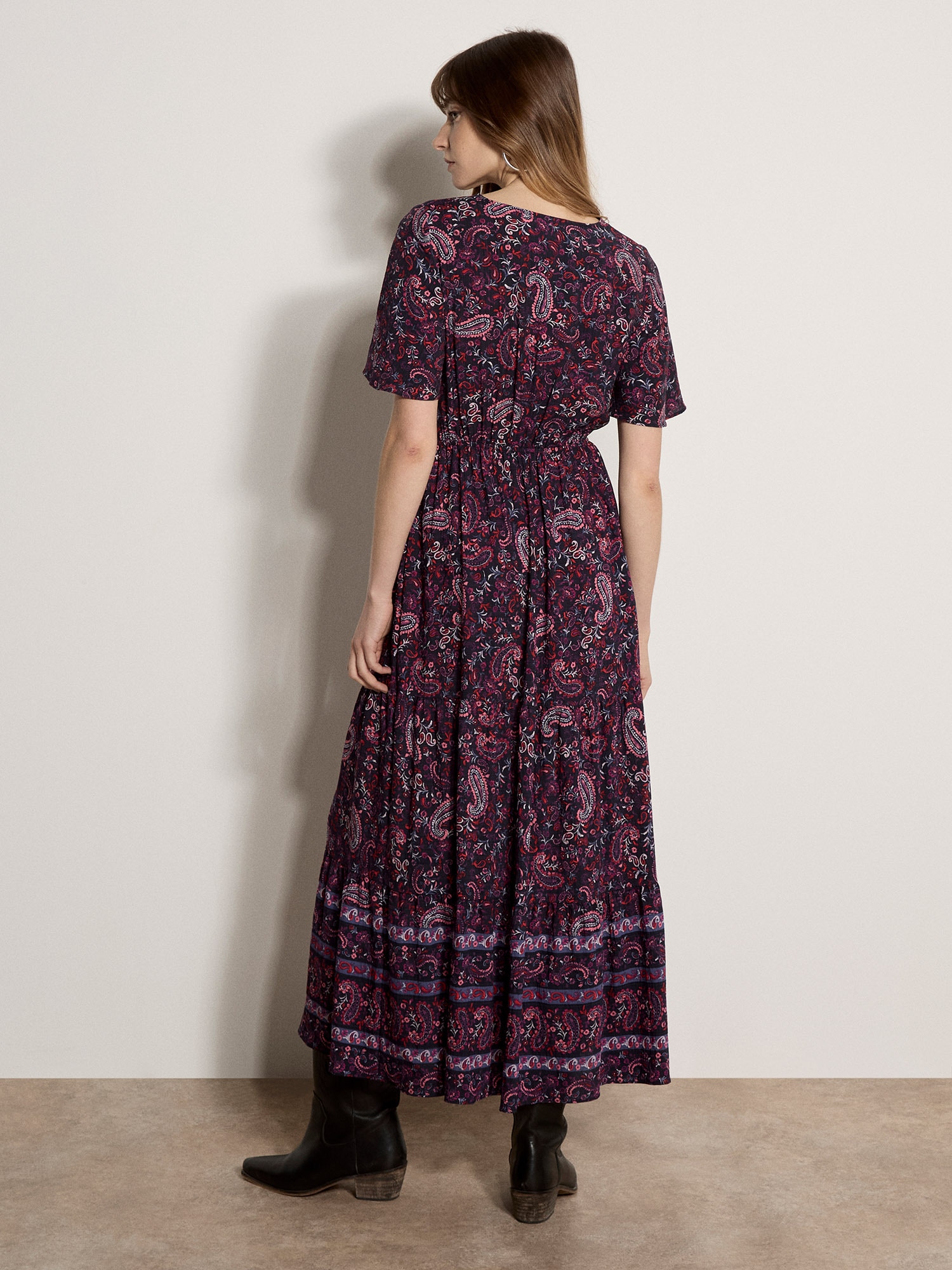 Apricot Maxikleid »Maxikleid mit Paisley-Print« mit Stufen