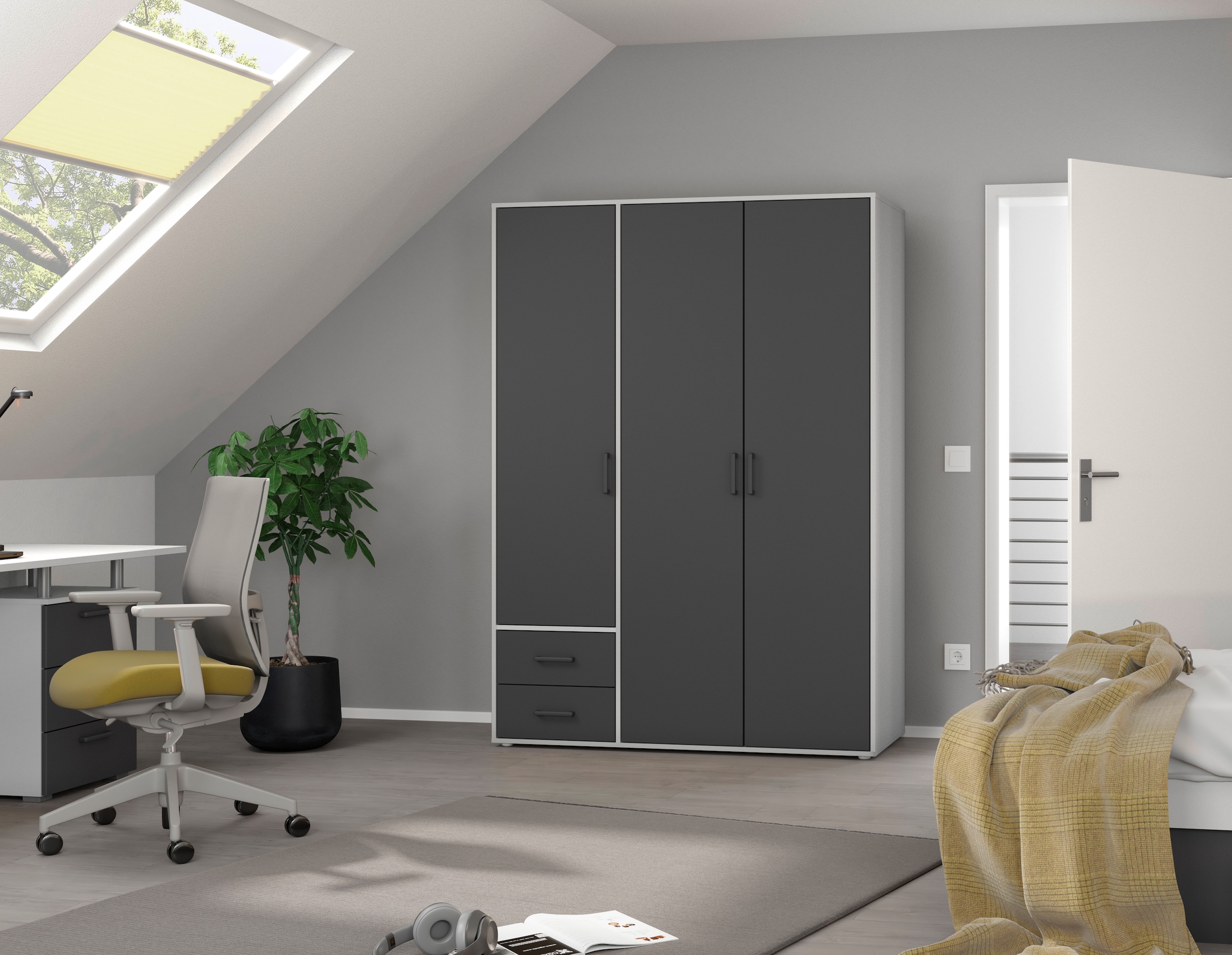 rauch Drehtürenschrank »Voyager, Kleiderschrank mit Außenschubkästen, Garderobe«, (in 3 verschiedenen Ausstattungen BASIC/CLASSIC/PREMIUM), Made in Germany