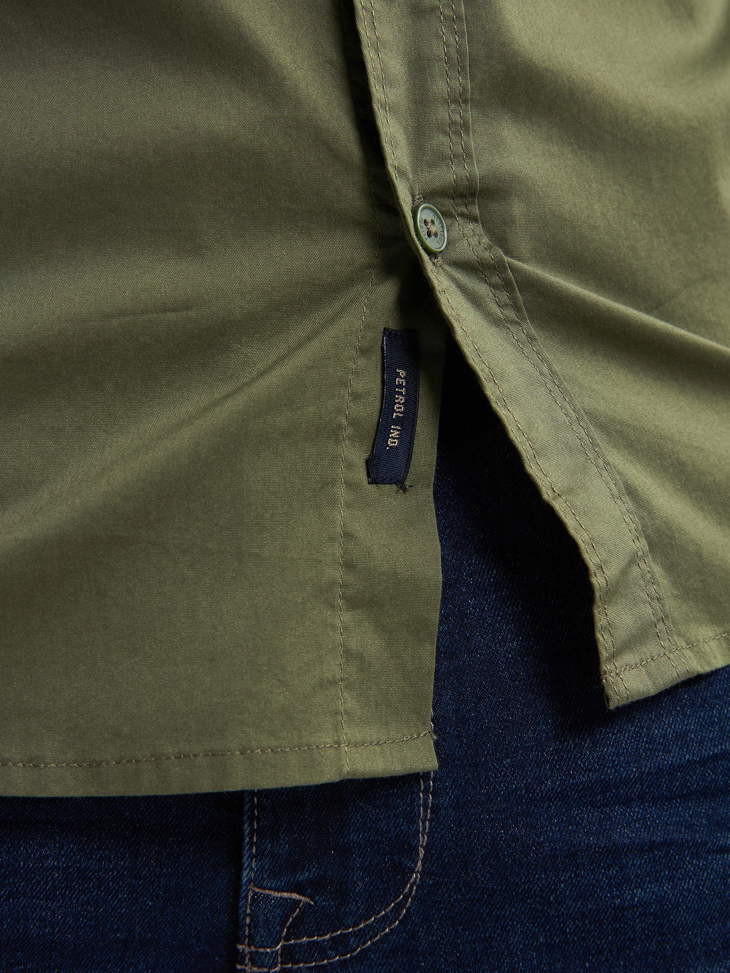 Petrol Industries Langarmshirt mit Button-Down Kragen