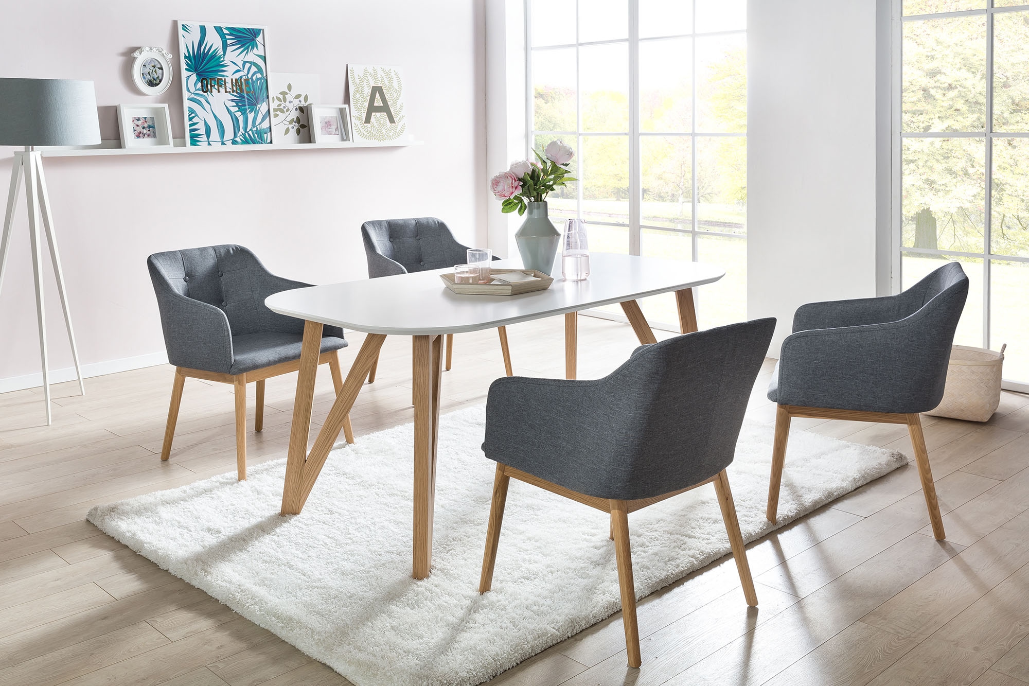 SalesFever Esstisch »Solna - Stilvoller Tisch für Ihr Zuhause« Massive Eichen-Haarnadelbeine: Natürliches Design-Statement